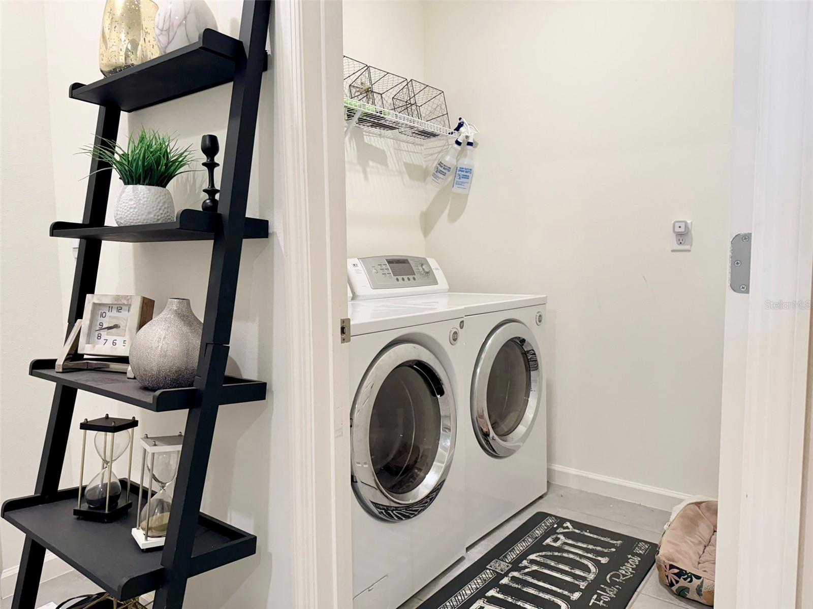 Image 5 of 37 For 517 Lacroix Avenue