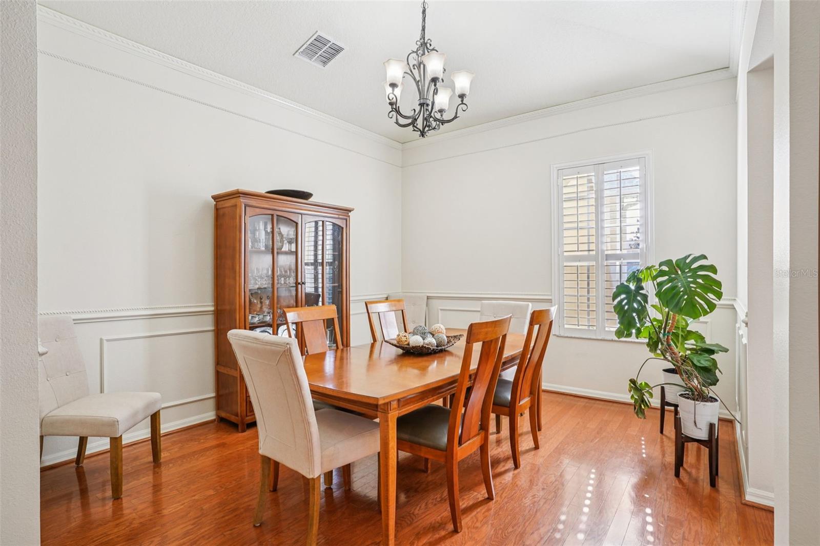 Image 12 of 49 For 847 Cura Court