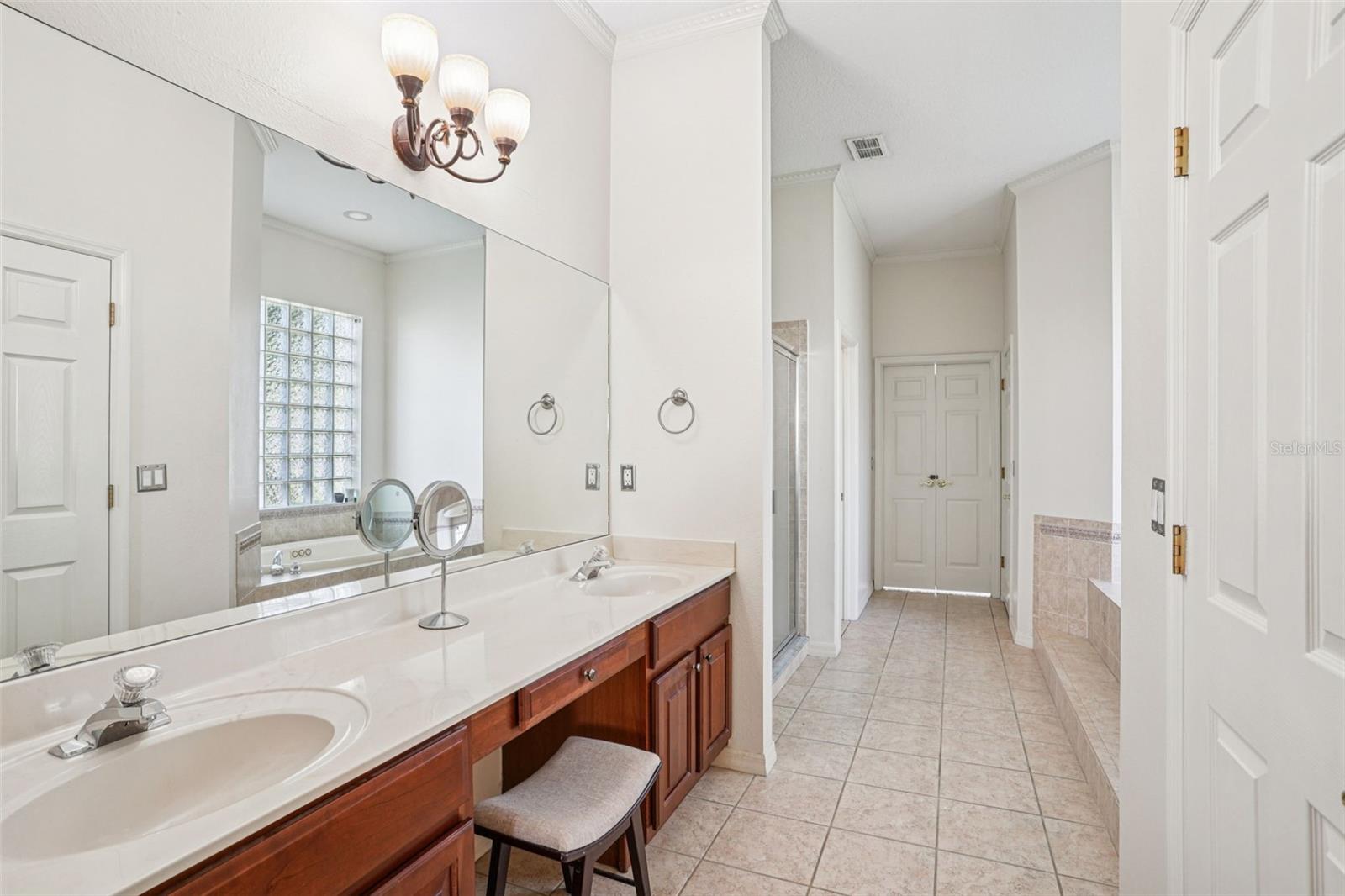 Image 20 of 49 For 847 Cura Court