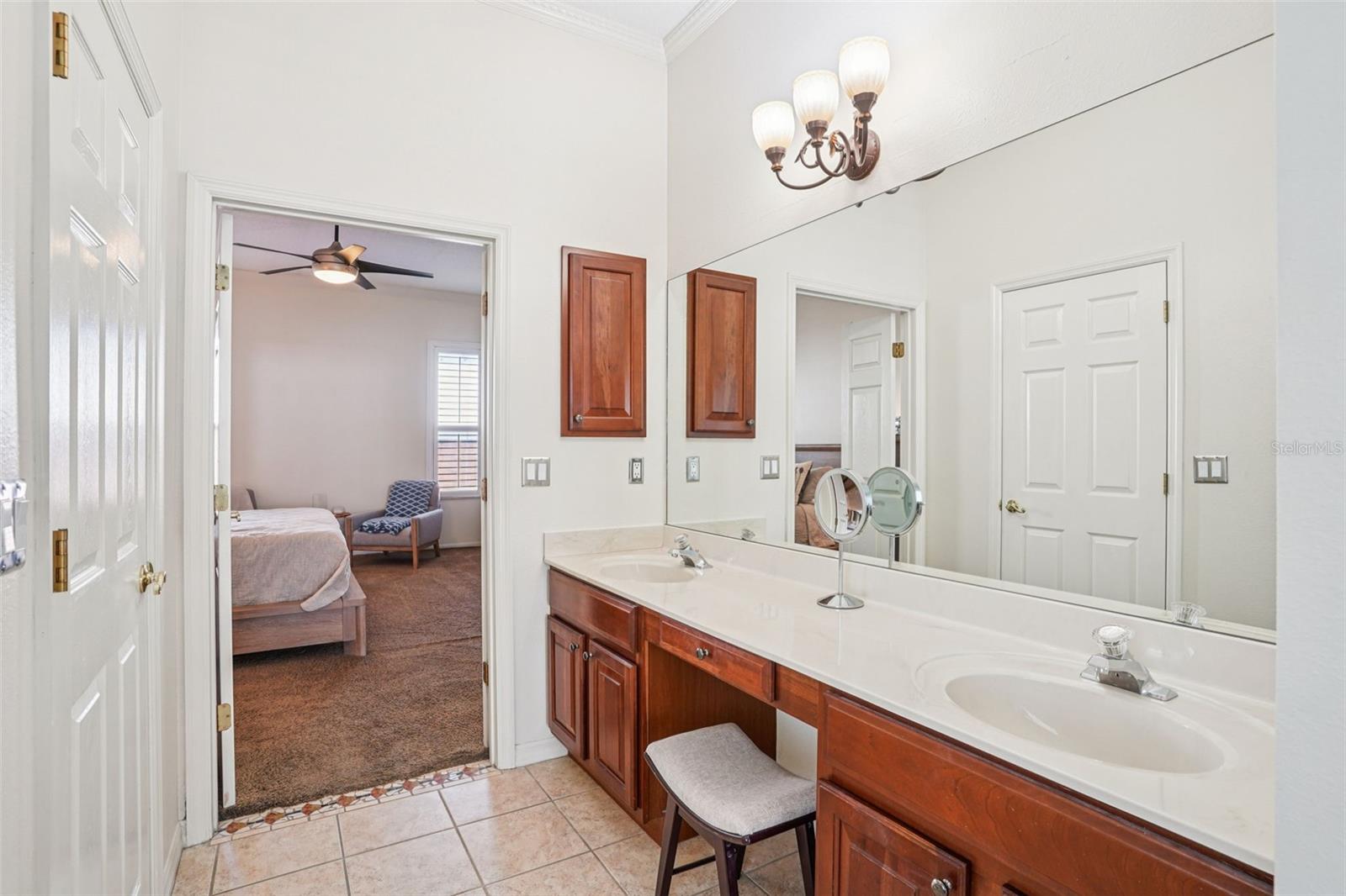 Image 21 of 49 For 847 Cura Court