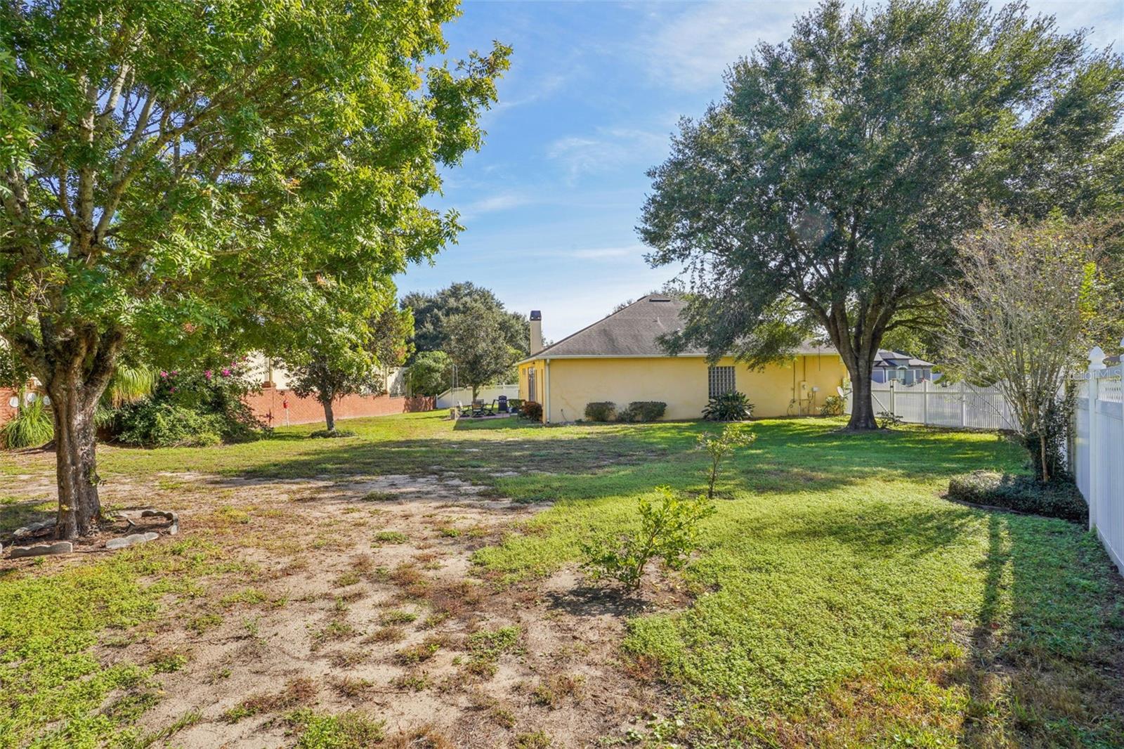 Image 38 of 49 For 847 Cura Court