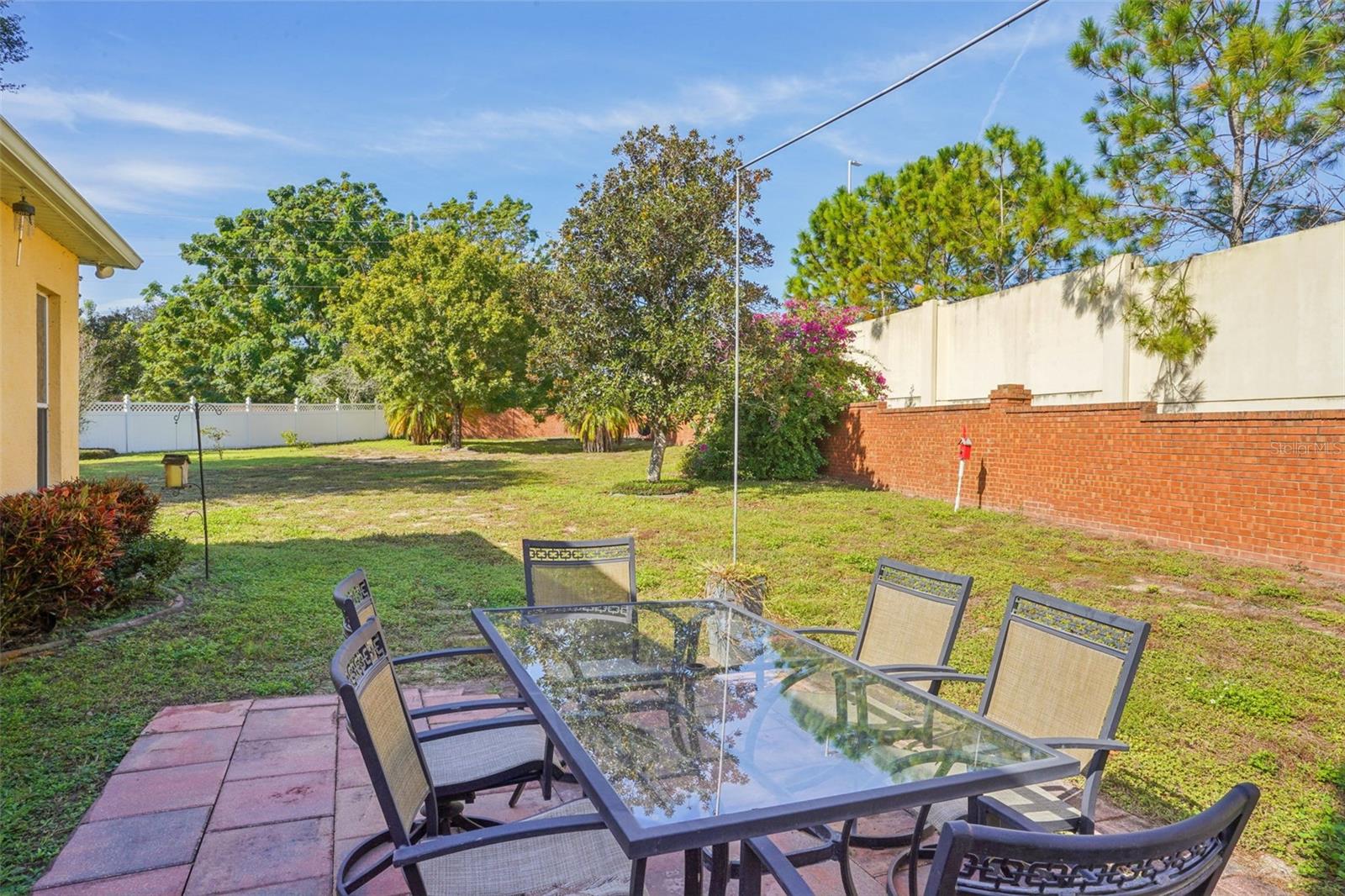 Image 40 of 49 For 847 Cura Court