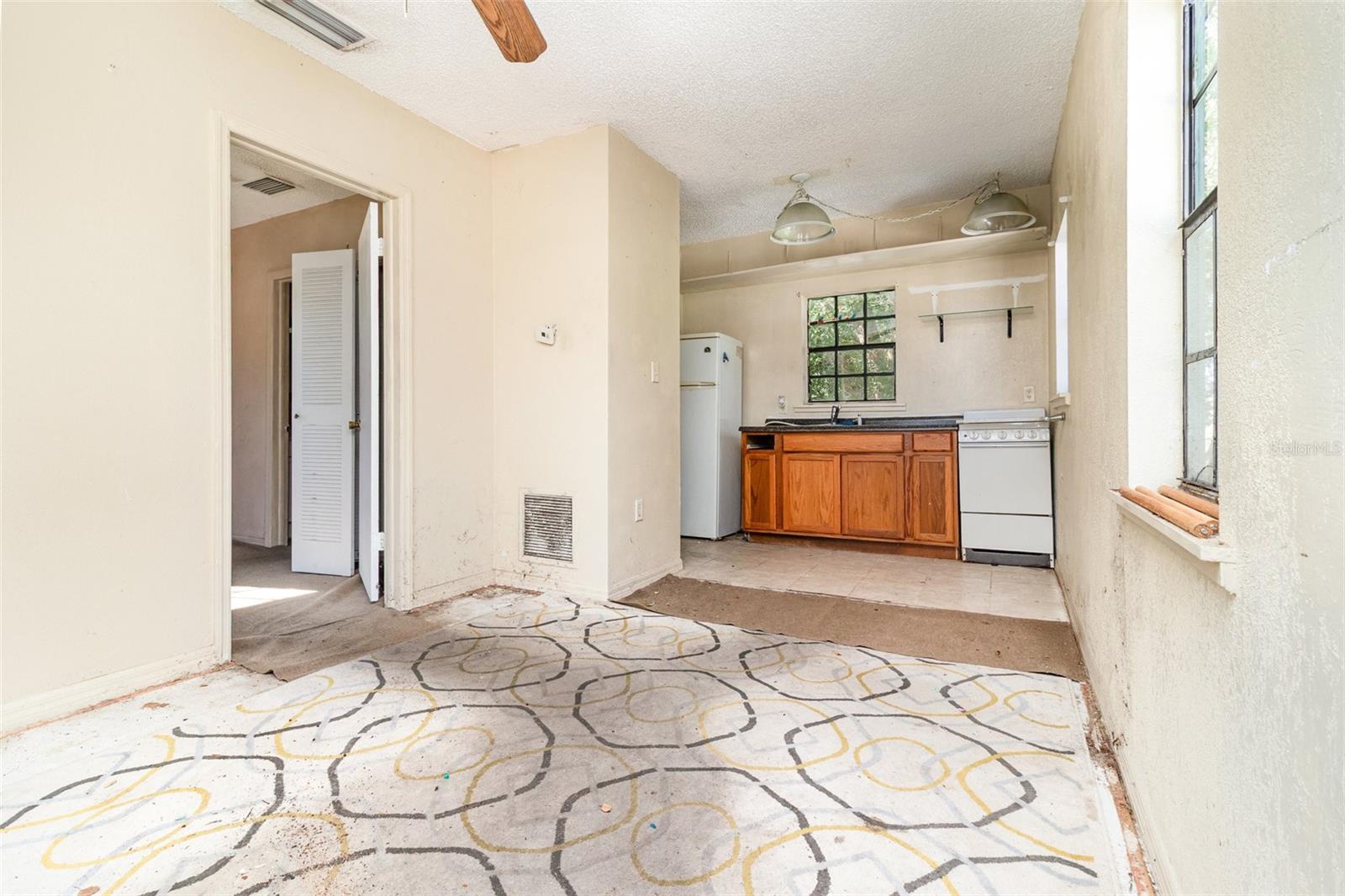 Image 18 of 33 For 2516 Sanford Avenue