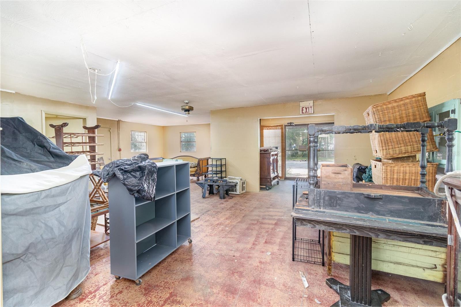 Image 24 of 33 For 2516 Sanford Avenue