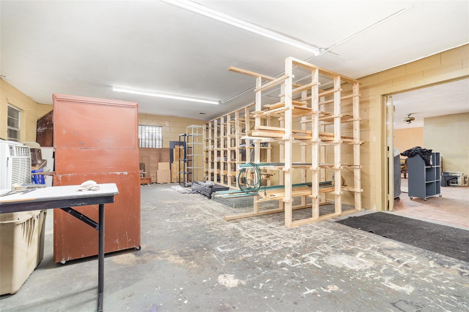 Image 25 of 33 For 2516 Sanford Avenue