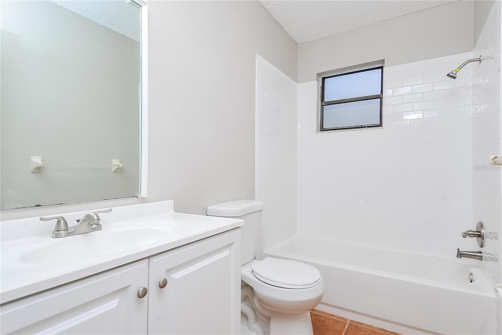 Image 12 of 16 For 225 Tracy Way