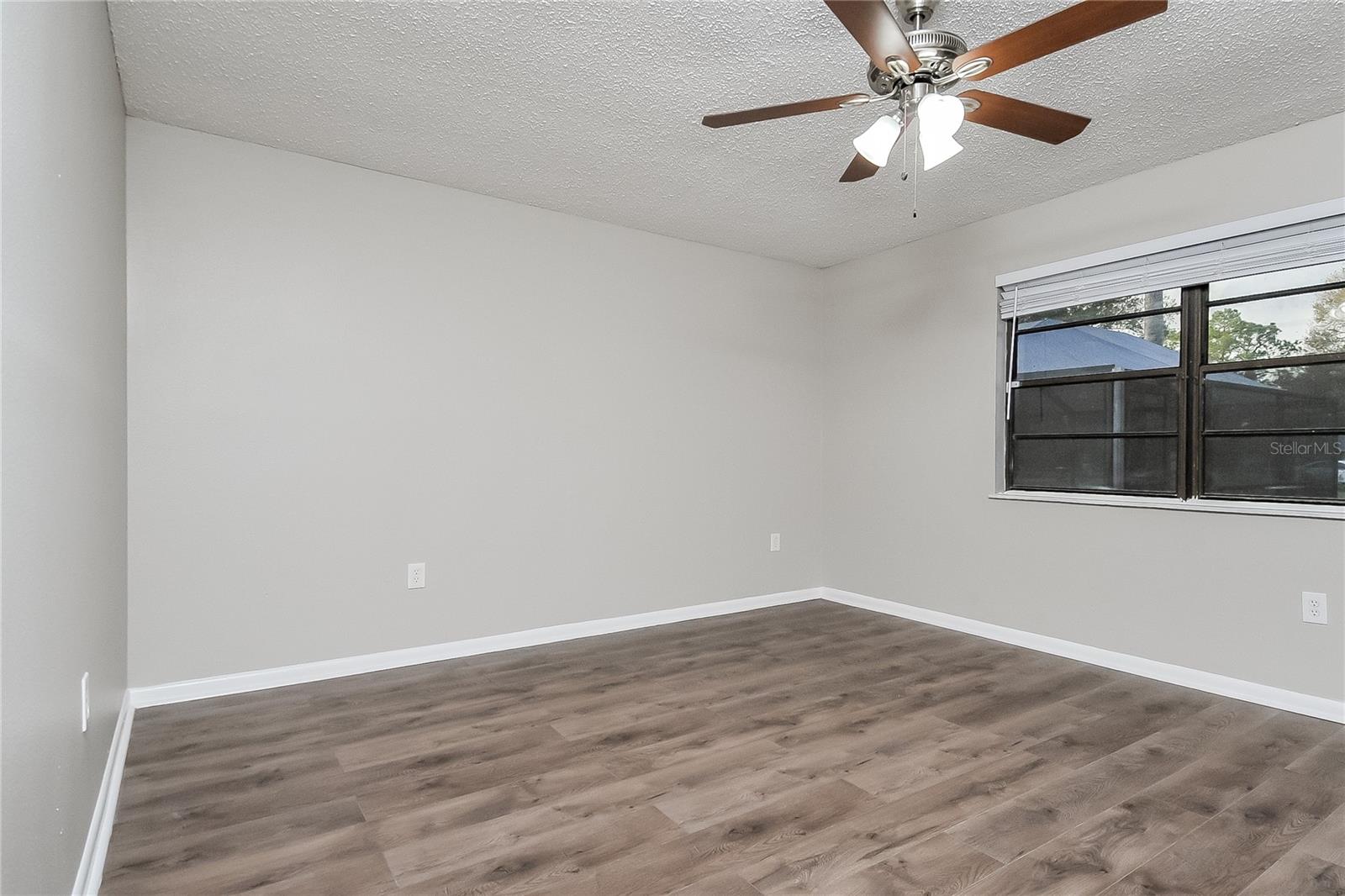 Image 6 of 16 For 225 Tracy Way