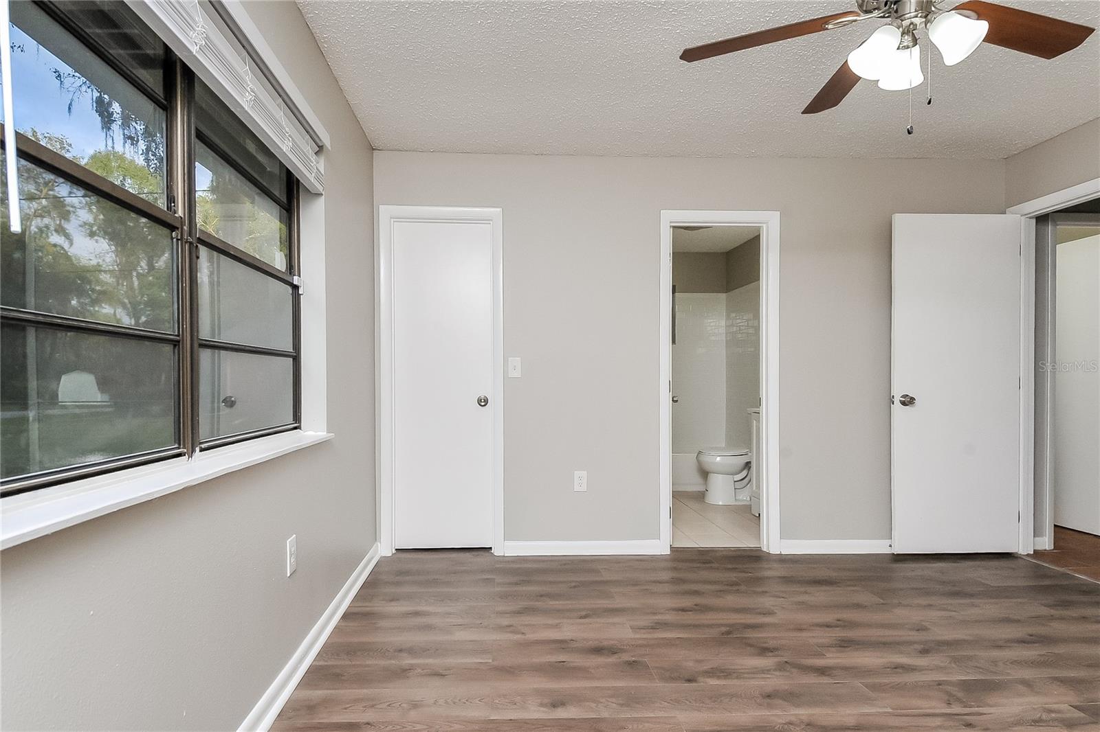 Image 7 of 16 For 225 Tracy Way