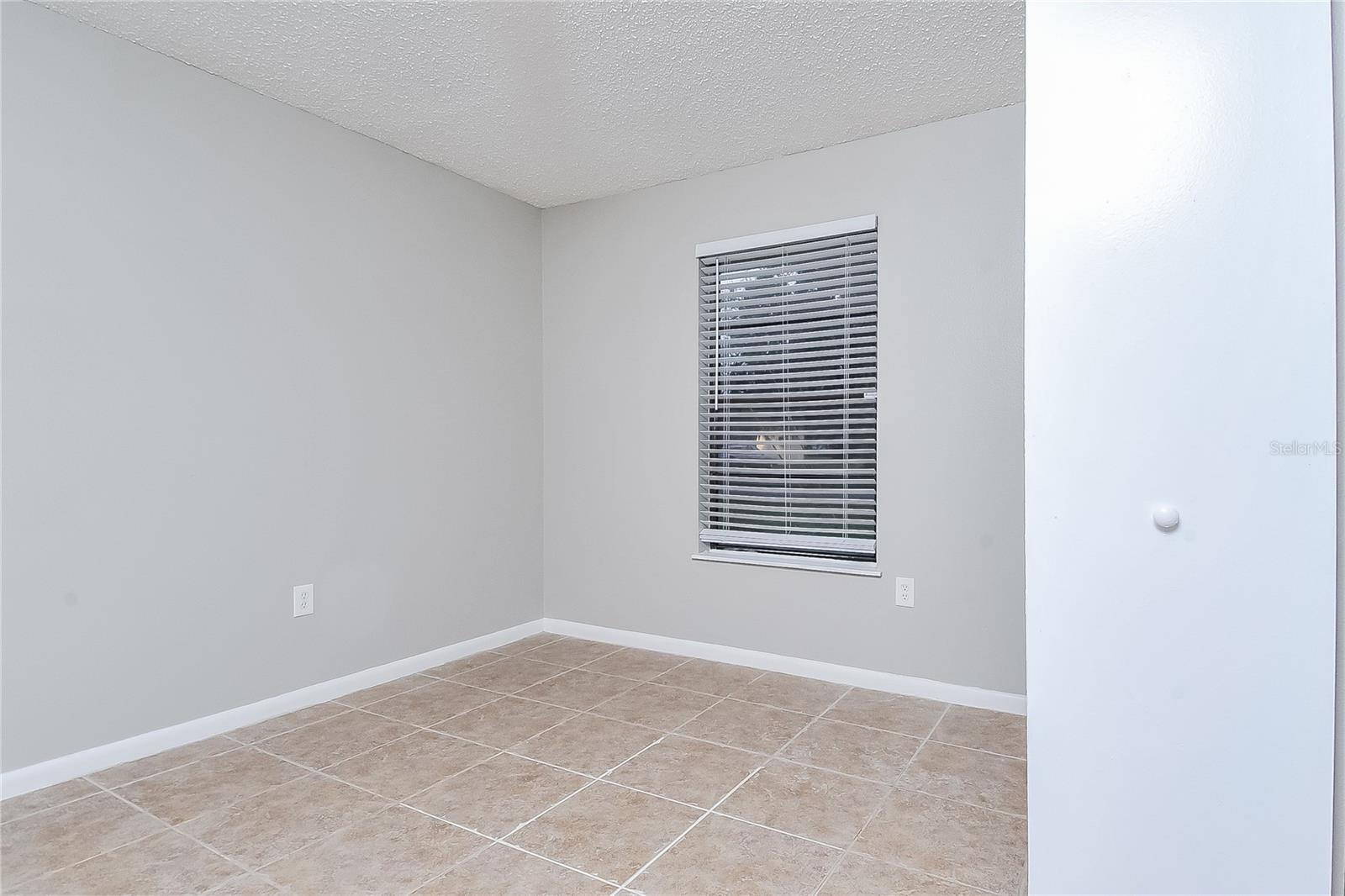 Image 9 of 16 For 225 Tracy Way