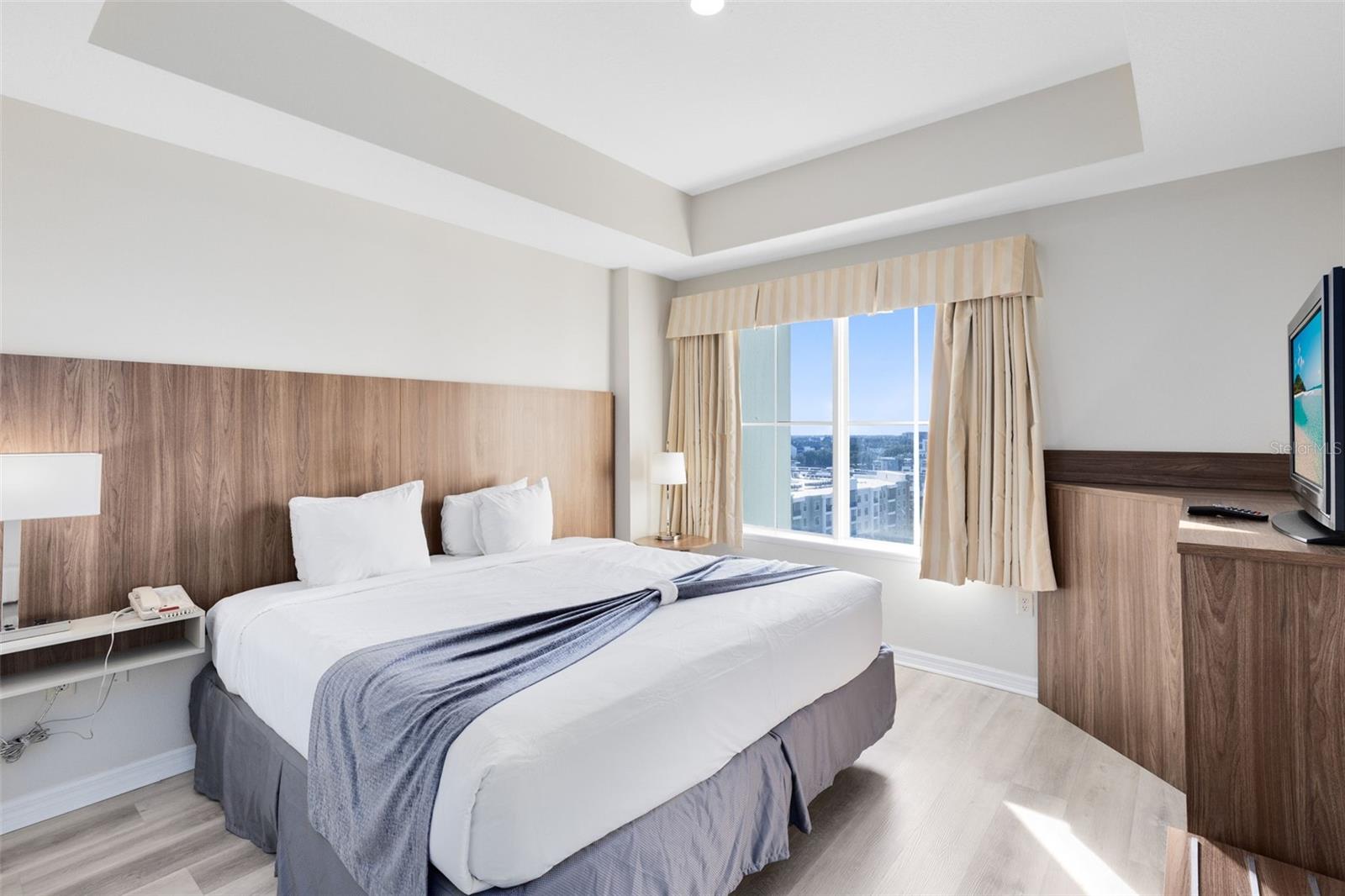 Image 12 of 28 For 7395 Universal Boulevard 1103