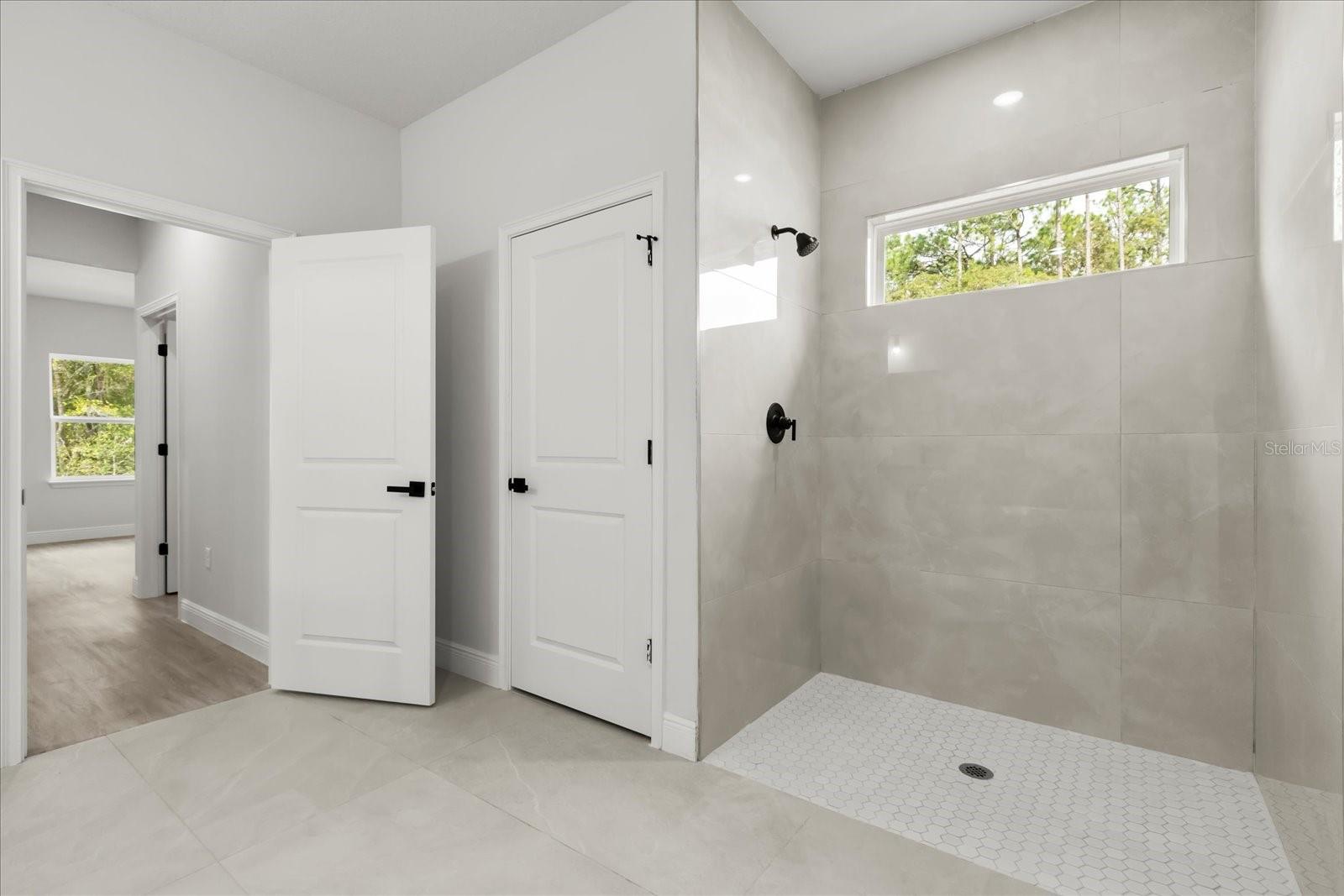 Image 25 of 33 For 8100 Tiny Lily Drive