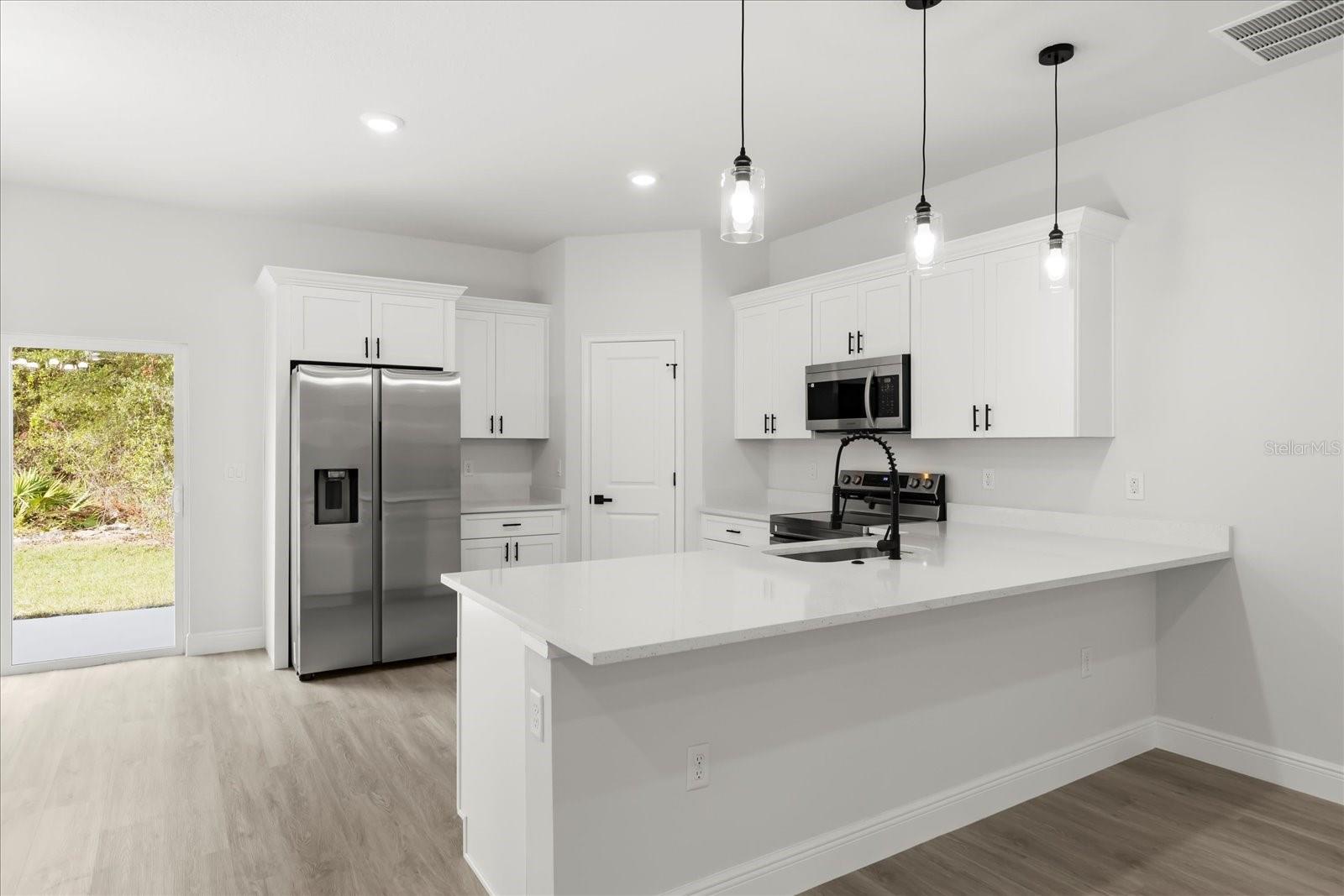 Image 9 of 33 For 8100 Tiny Lily Drive