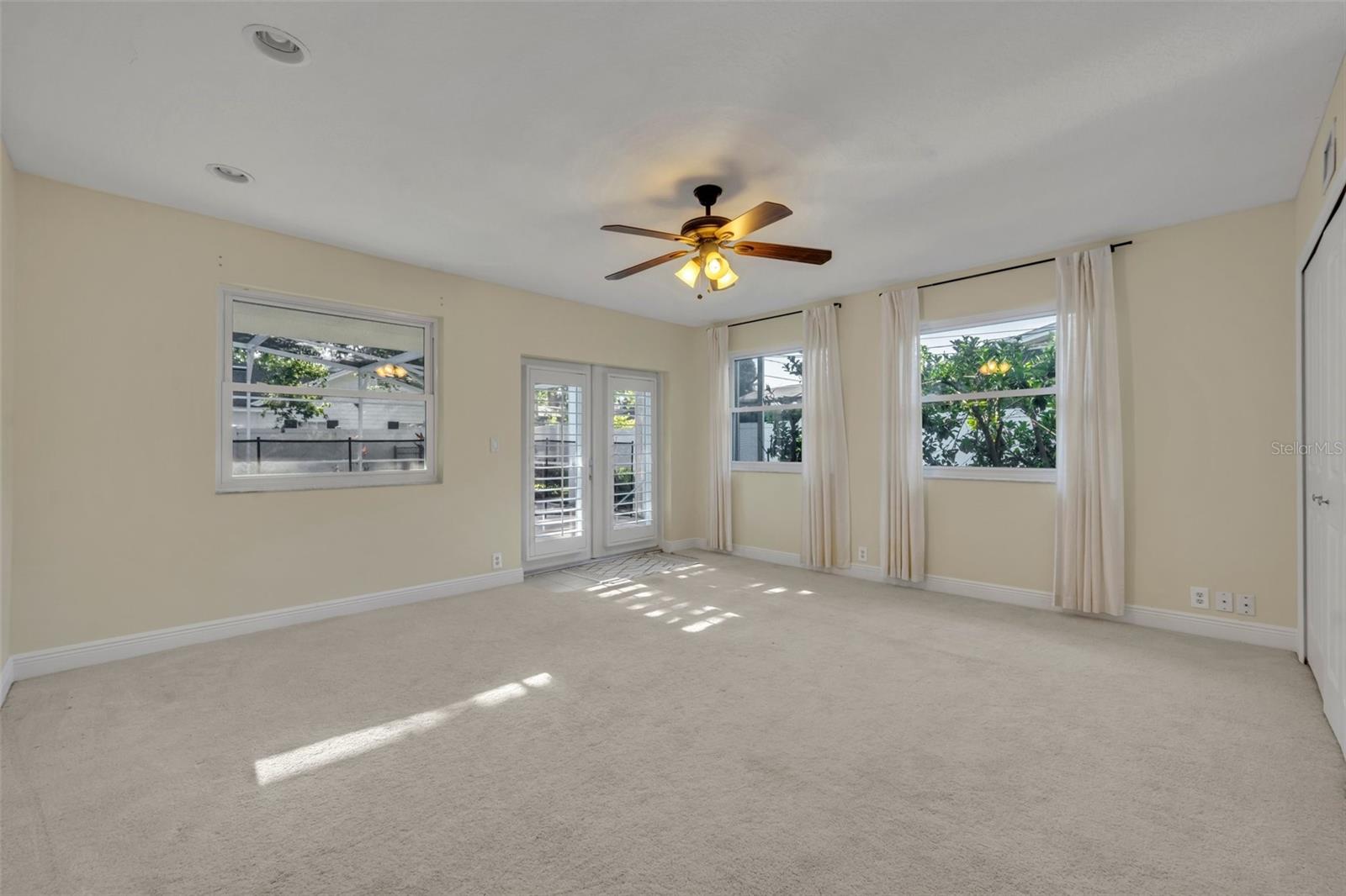 Image 12 of 18 For 1231 Glastonberry Road