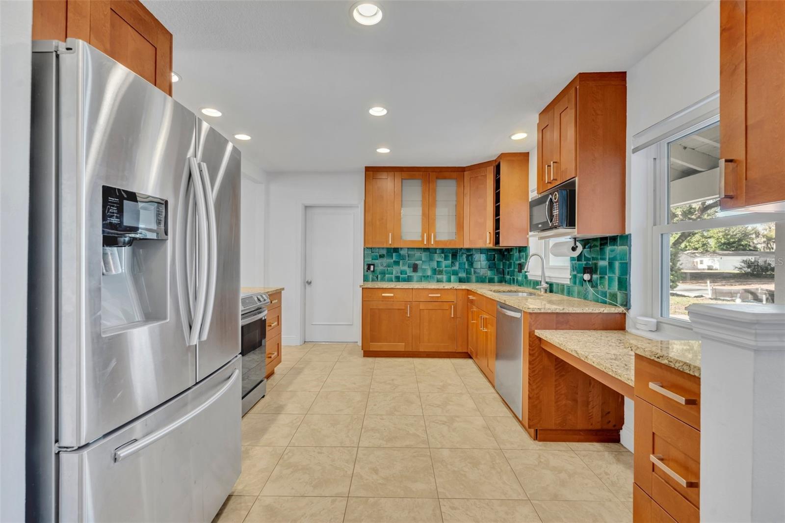 Image 6 of 18 For 1231 Glastonberry Road