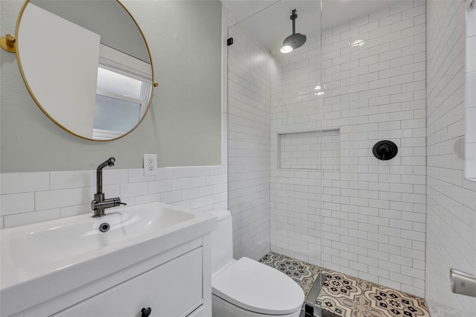 Image 9 of 18 For 1231 Glastonberry Road