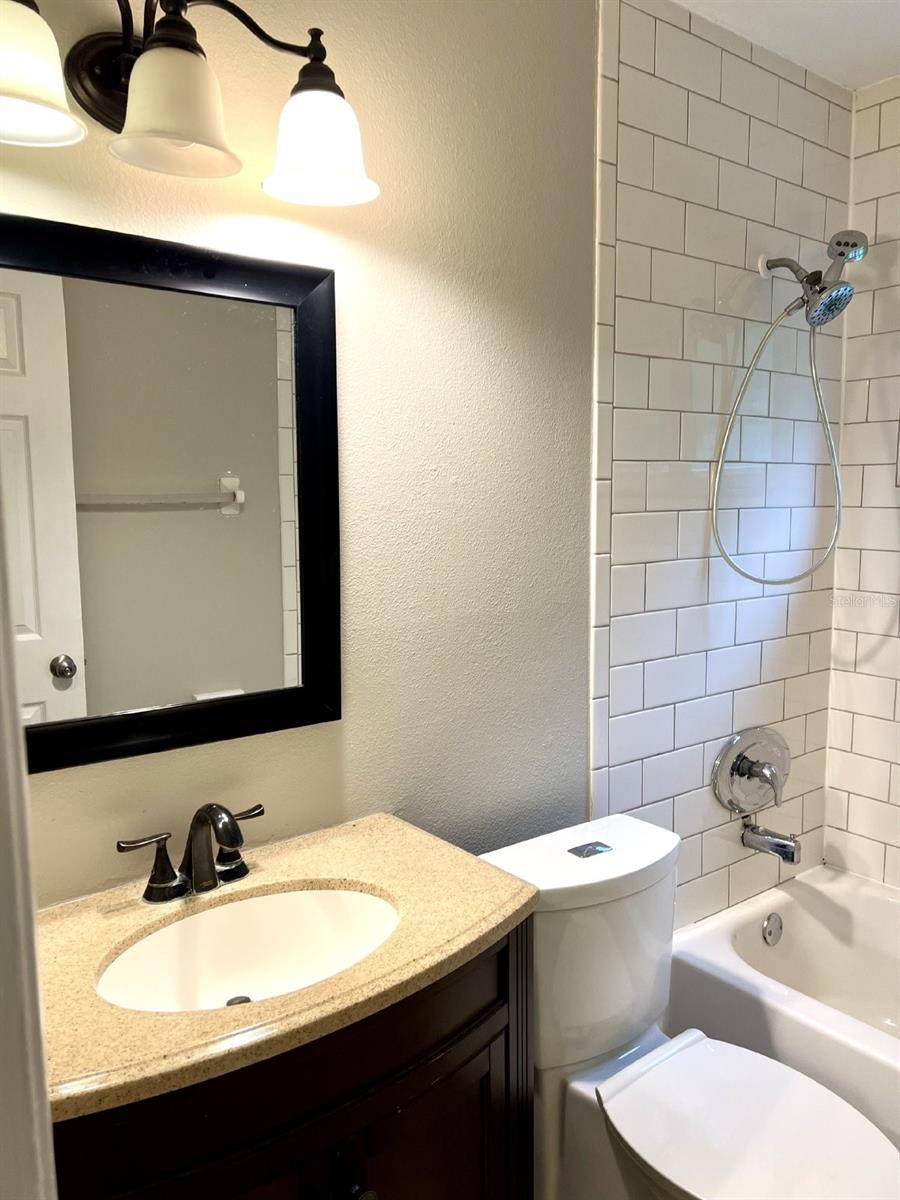 Image 7 of 11 For 162 Landmark Street A