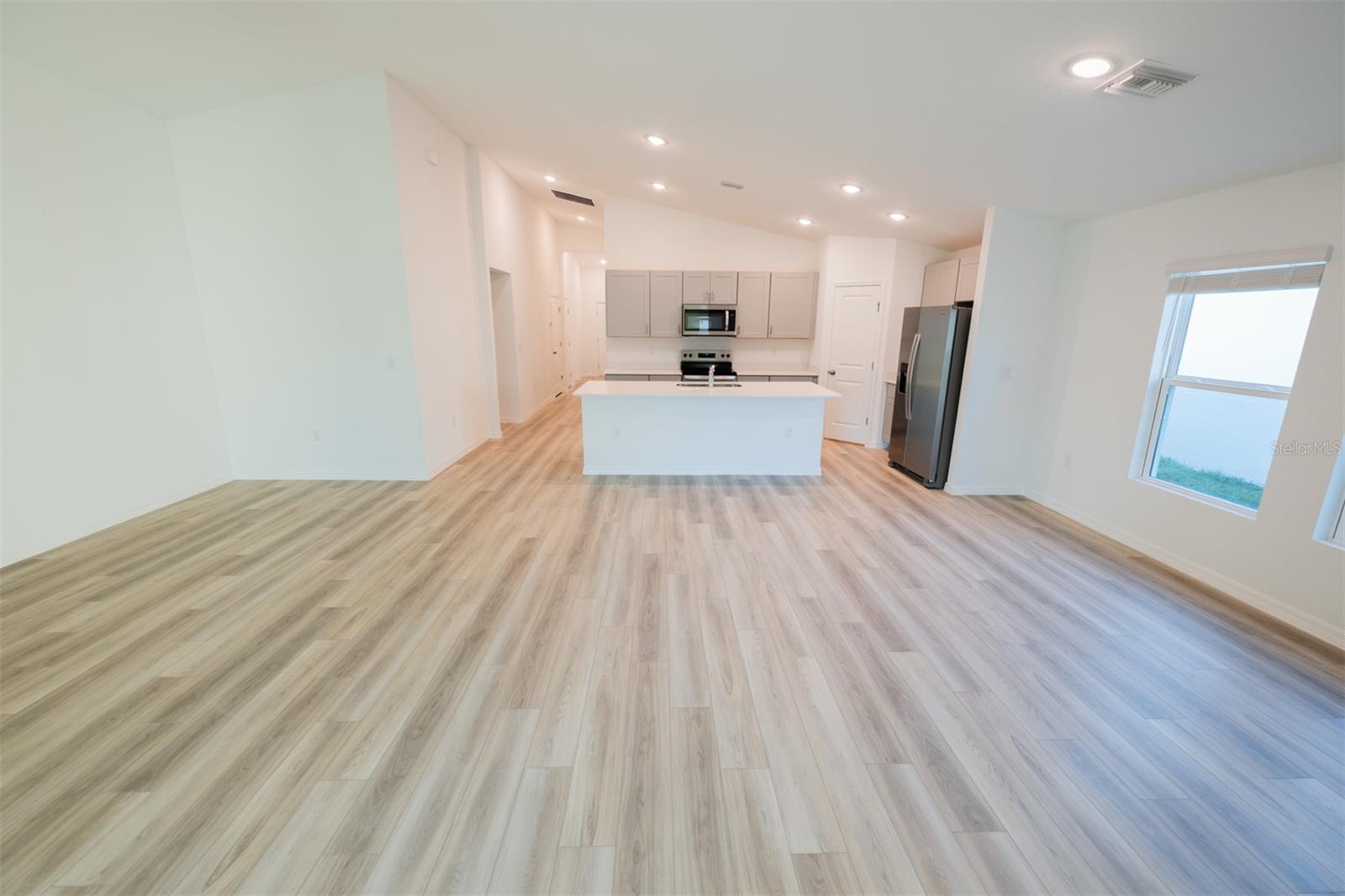 Image 16 of 61 For 4124 River Beacon Boulevard