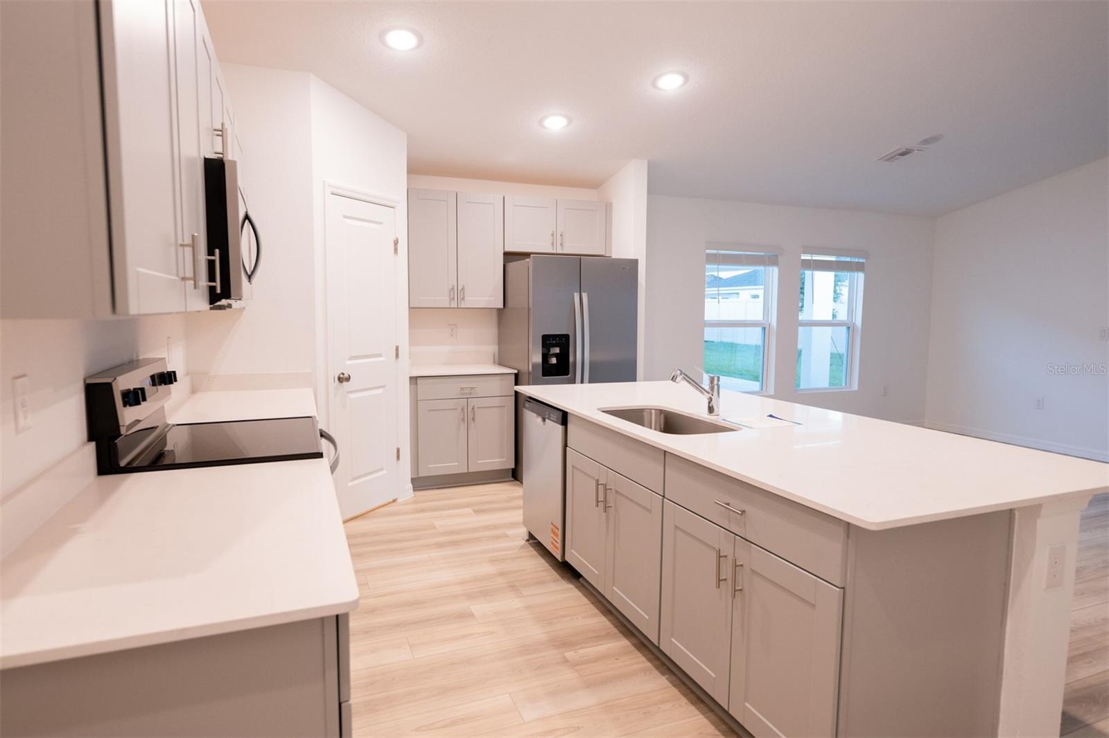 Image 17 of 61 For 4124 River Beacon Boulevard