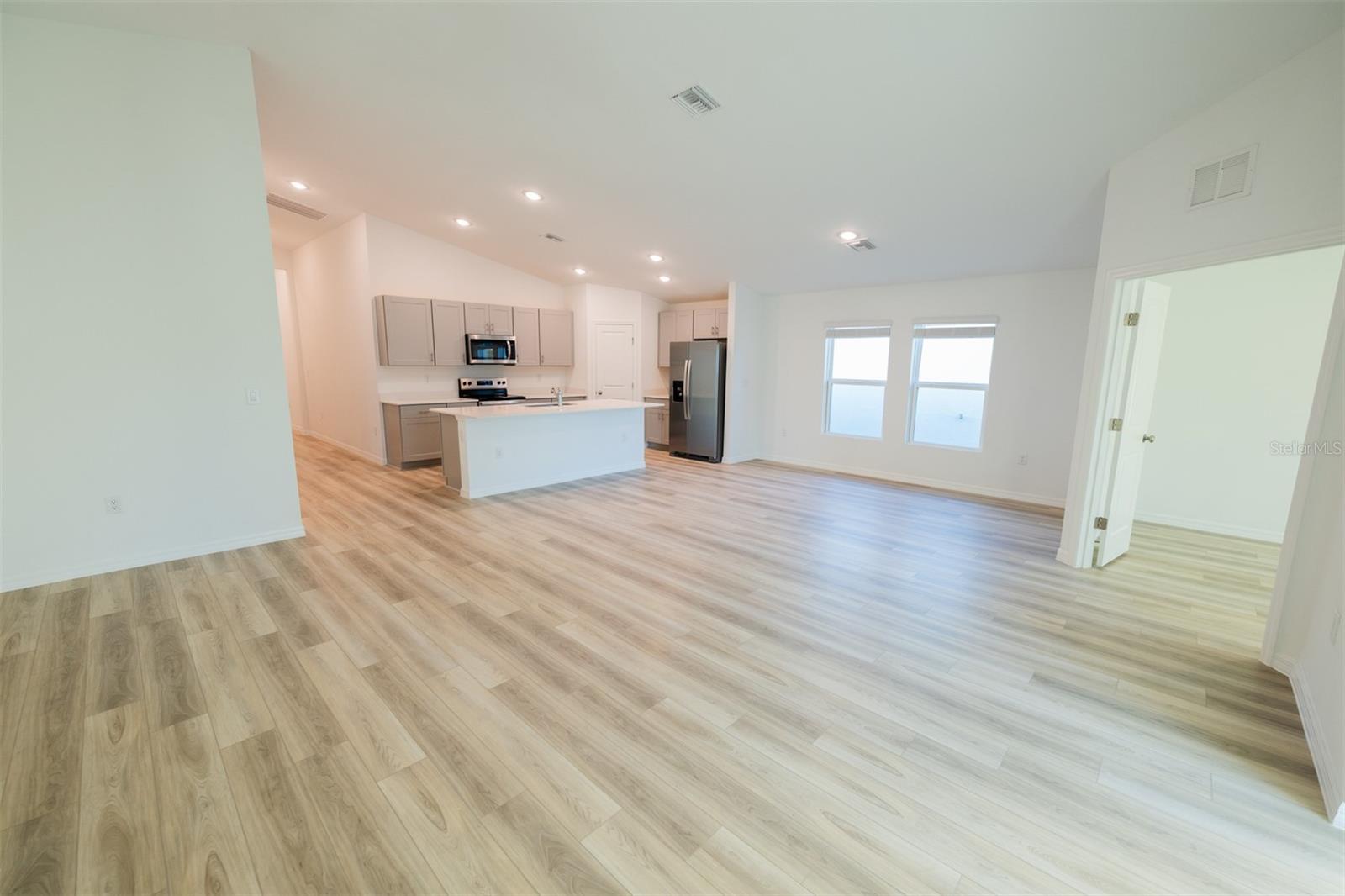 Image 36 of 61 For 4124 River Beacon Boulevard