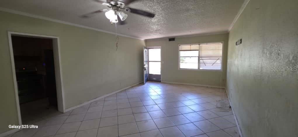 Image 16 of 35 For 351 Pine Avenue