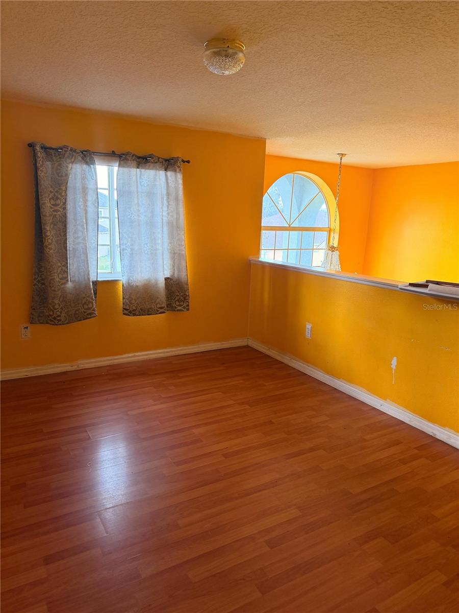 Image 7 of 22 For 207 Redwood Bark Trail