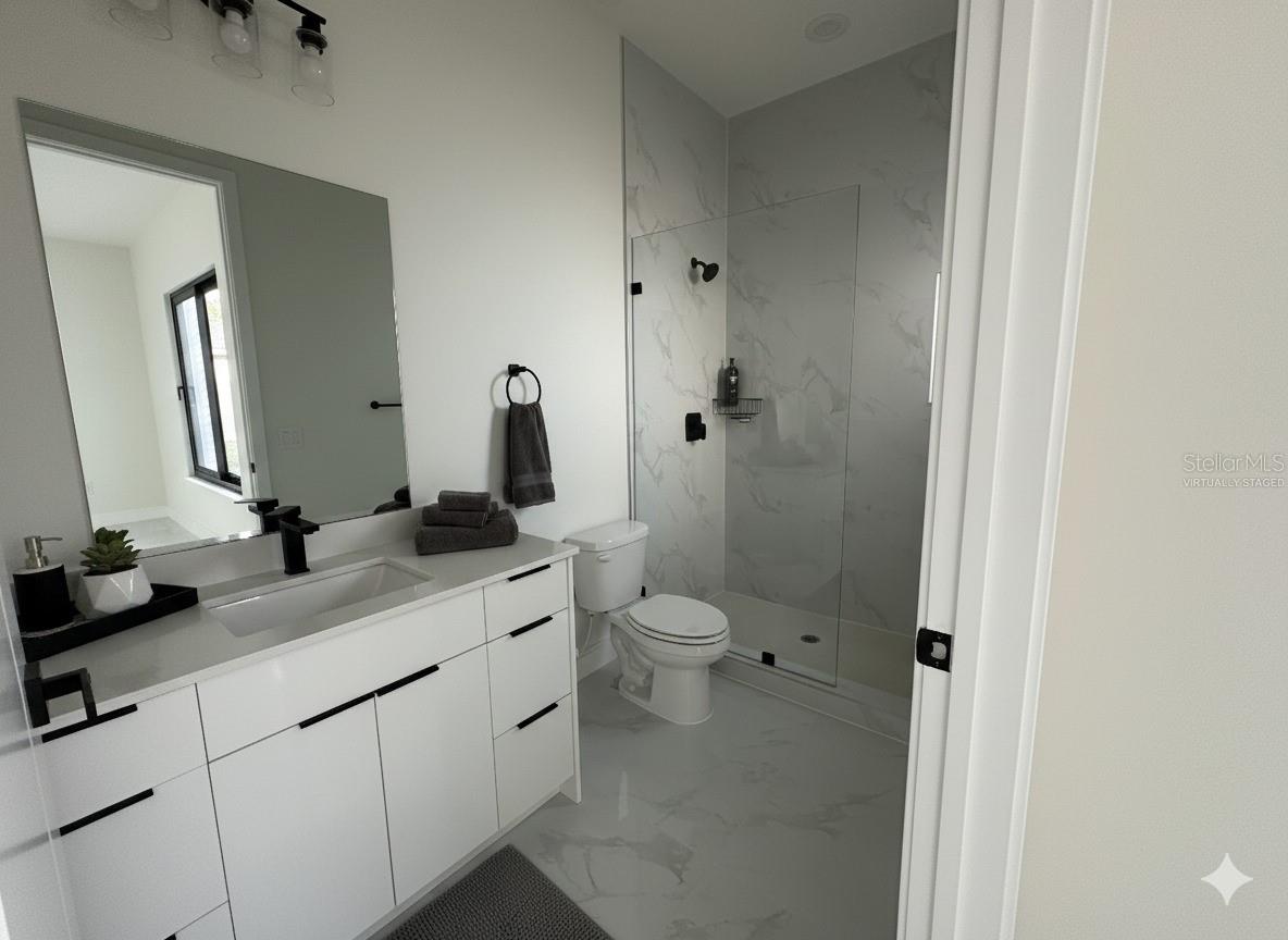 Image 5 of 14 For 16475 Hillsborough Boulevard