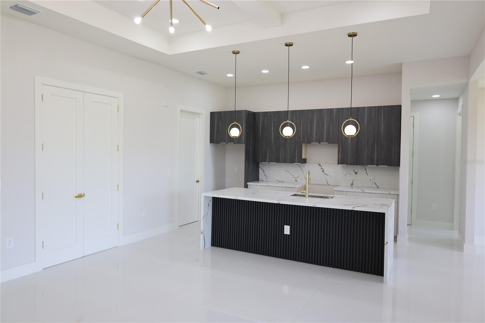 Image 10 of 35 For 2800 33rd Street Sw