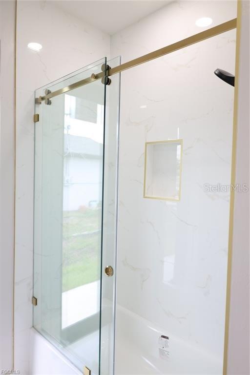 Image 16 of 35 For 2800 33rd Street Sw