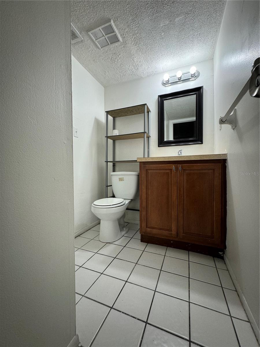 Image 11 of 20 For 1436 Holden Avenue B