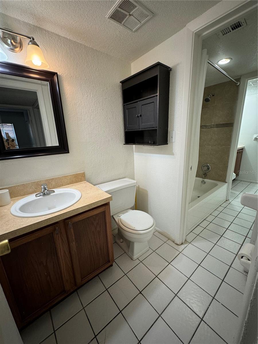 Image 12 of 20 For 1436 Holden Avenue B