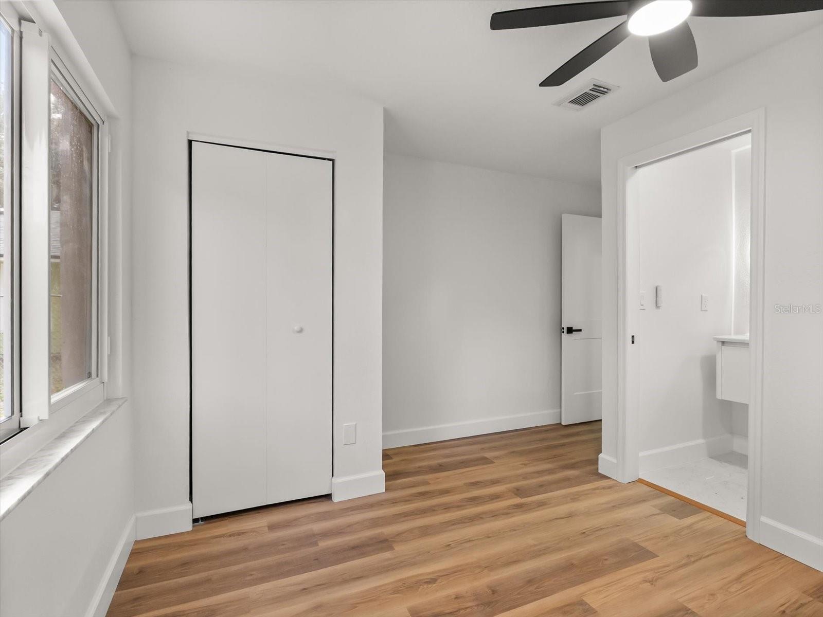 Image 14 of 22 For 2519 Yale Avenue