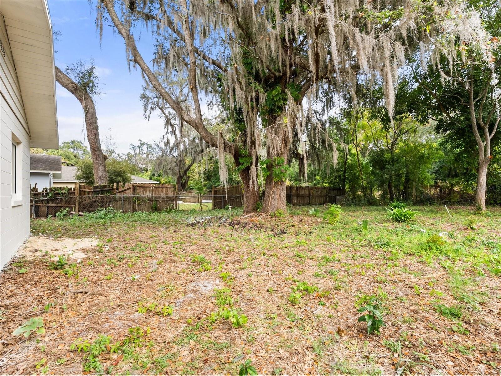 Image 17 of 22 For 2519 Yale Avenue