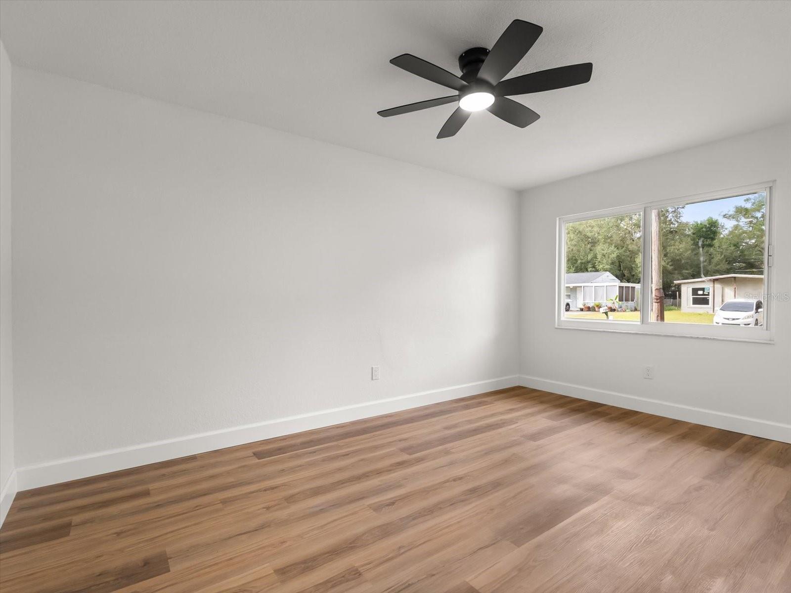 Image 8 of 22 For 2519 Yale Avenue