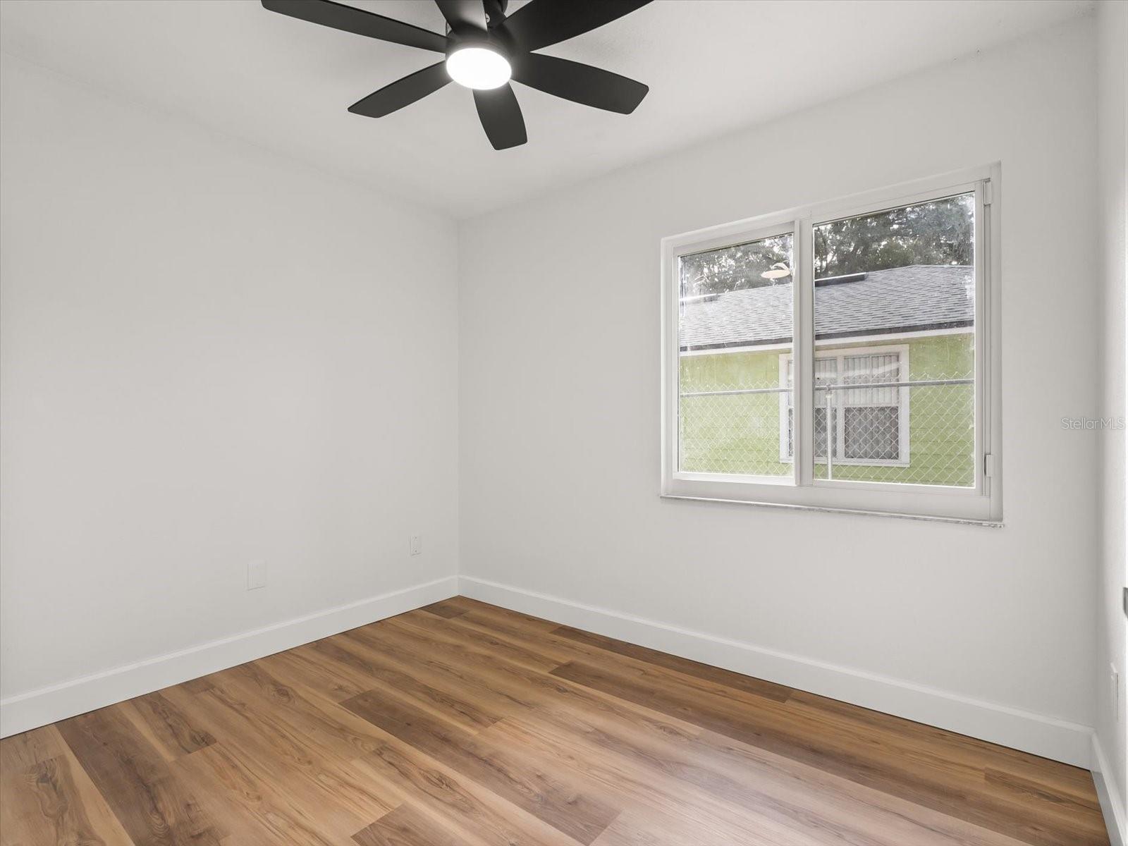 Image 9 of 22 For 2519 Yale Avenue