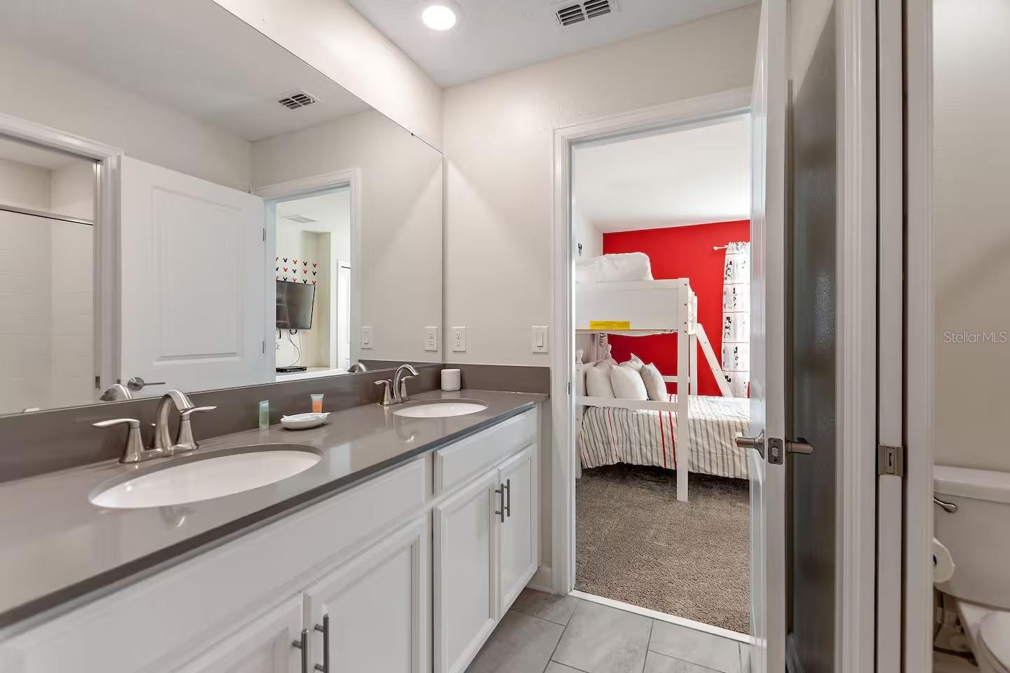 Image 47 of 80 For 4553 Target Boulevard