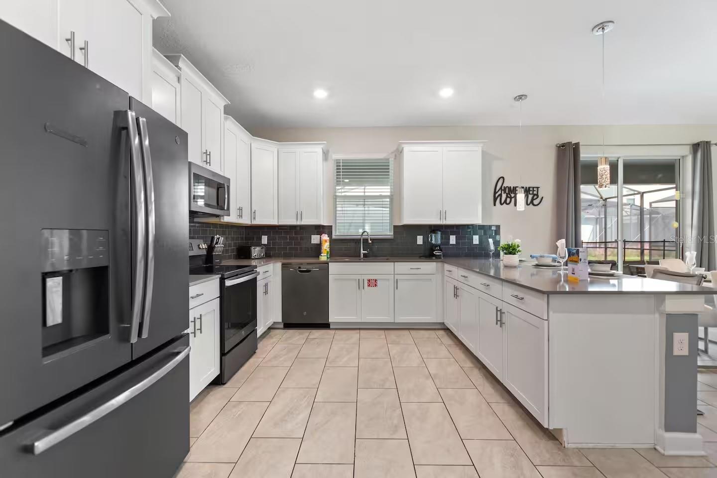 Image 6 of 80 For 4553 Target Boulevard