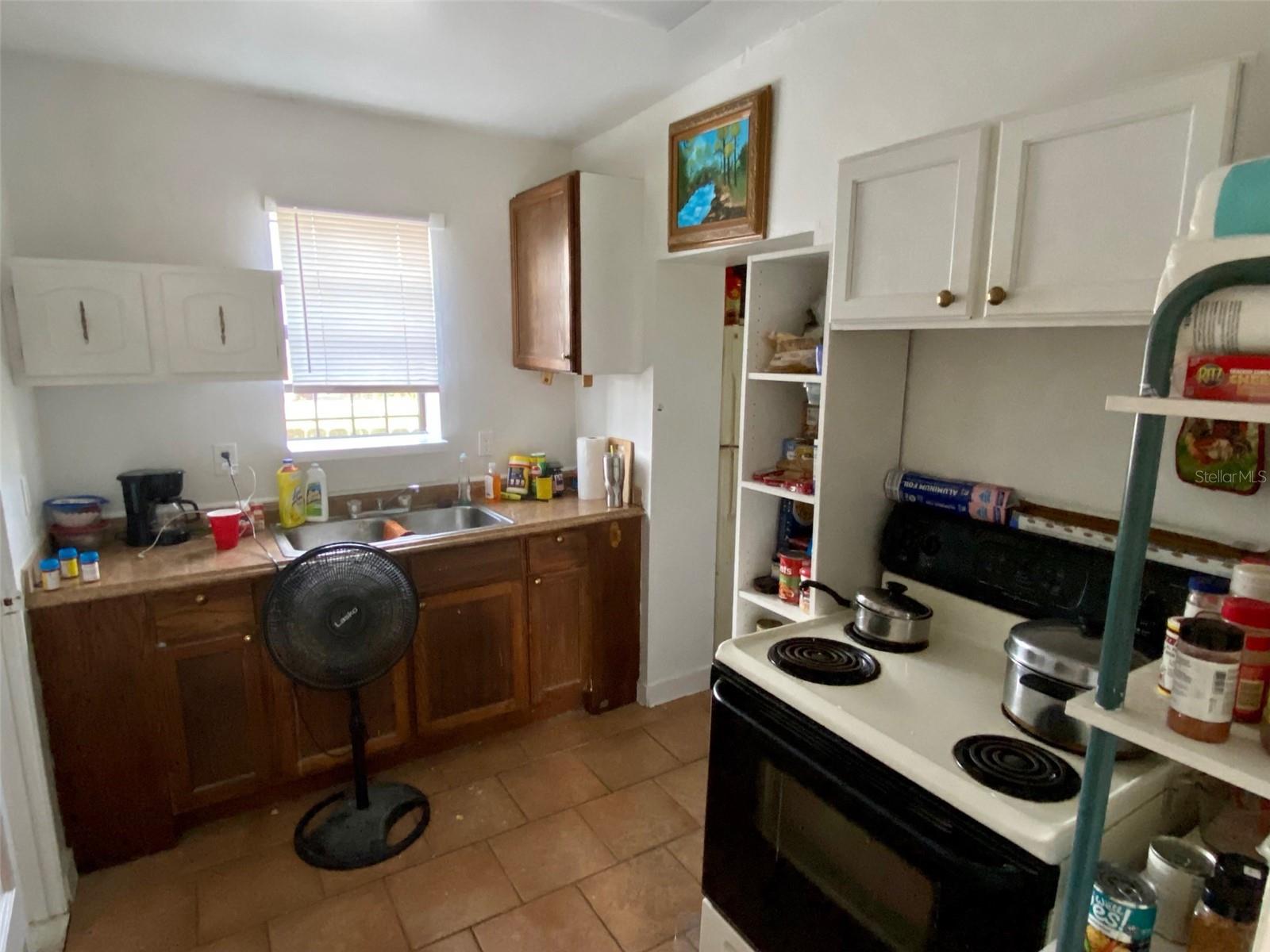 Image 11 of 17 For 415 Vermont Avenue