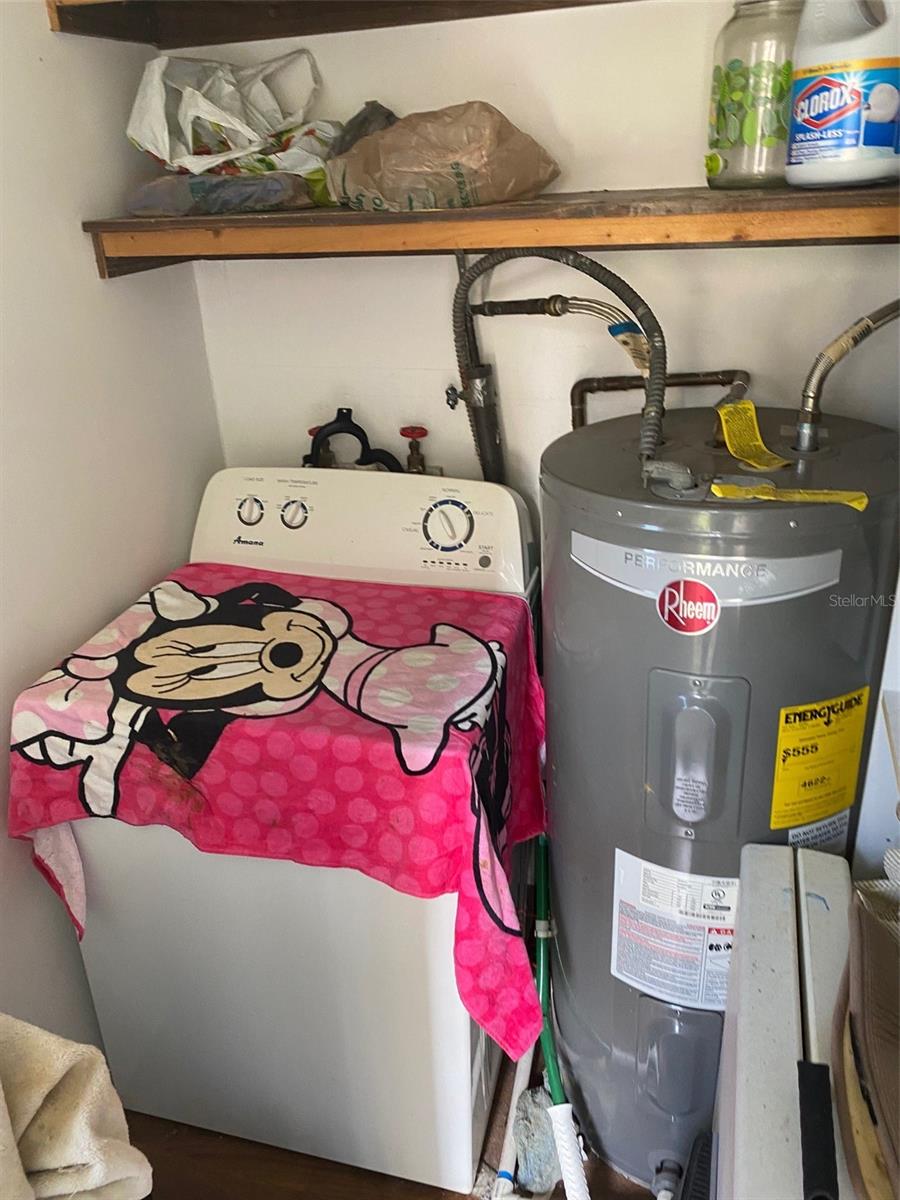 Image 14 of 17 For 415 Vermont Avenue