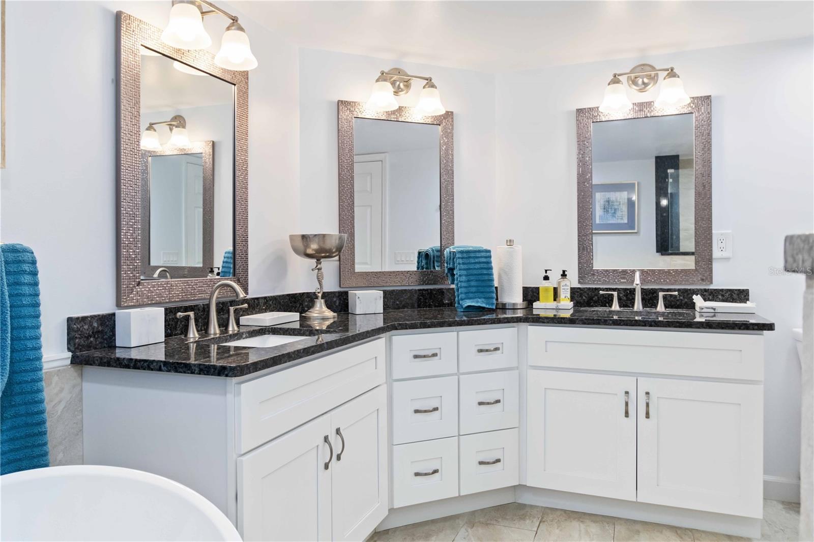 Image 25 of 32 For 3400 Ocean Beach Boulevard 610