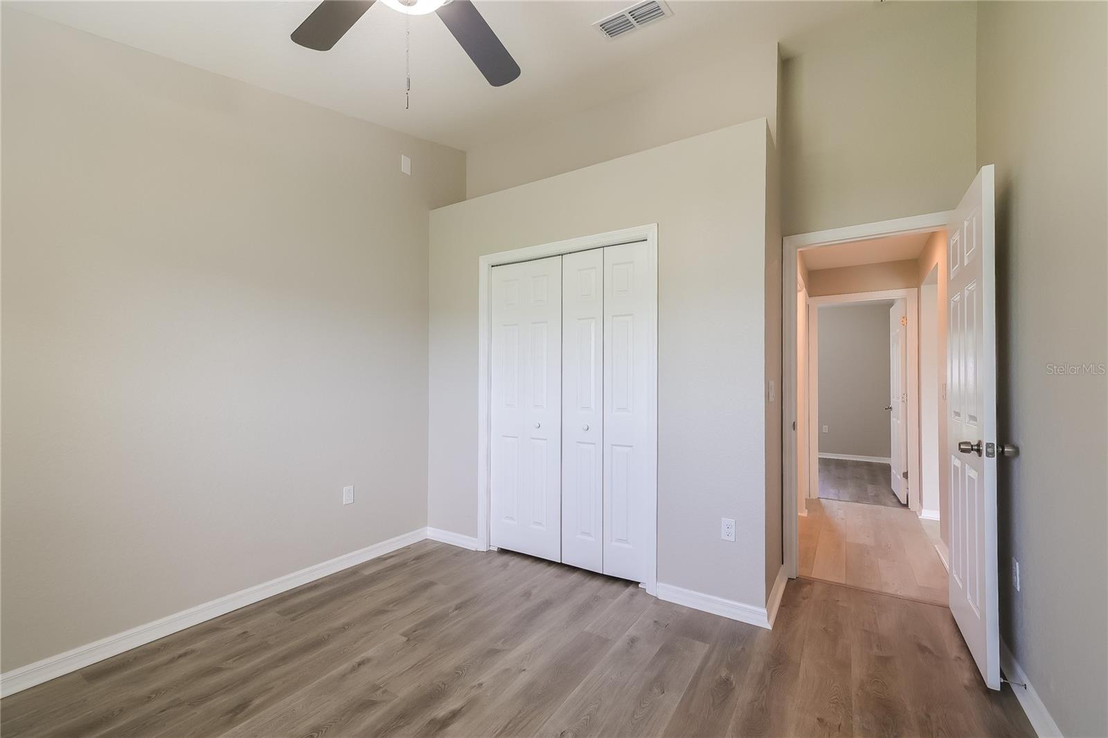 Image 11 of 16 For 1040 Condor Drive