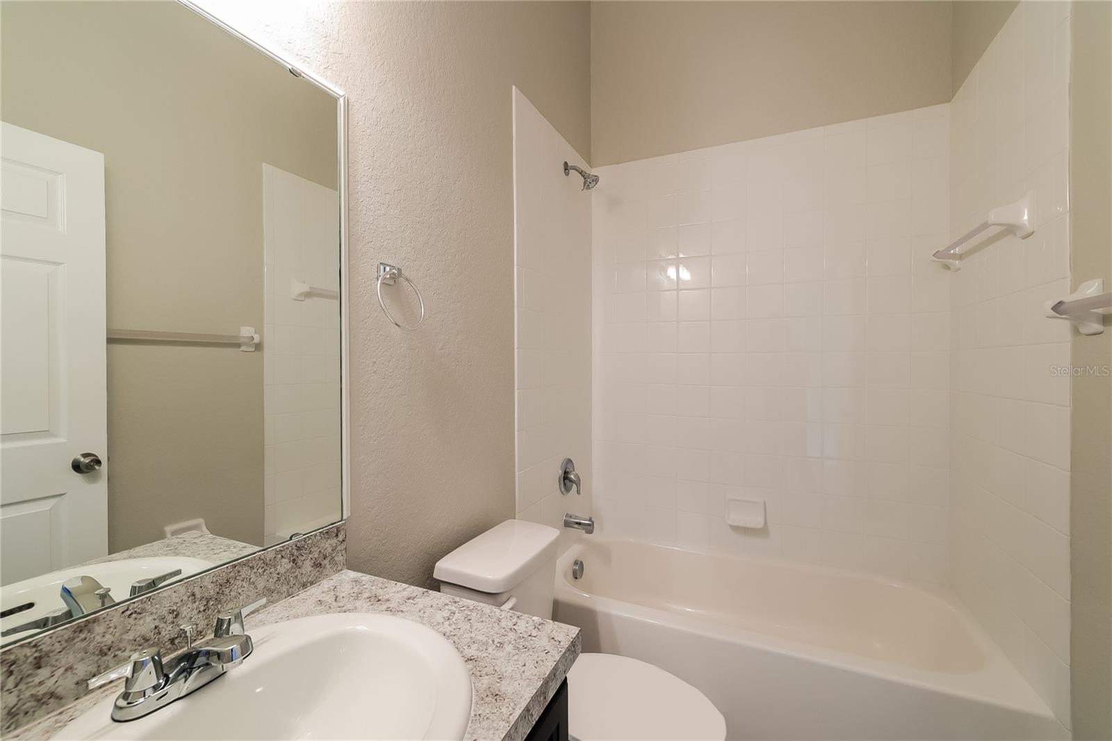 Image 12 of 16 For 1040 Condor Drive