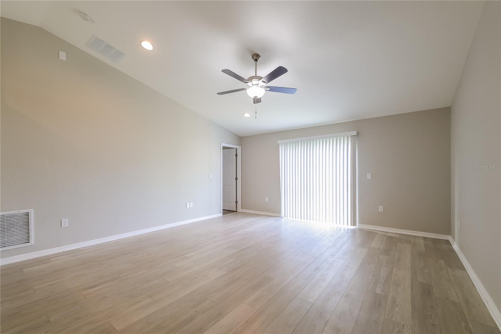 Image 4 of 16 For 1040 Condor Drive