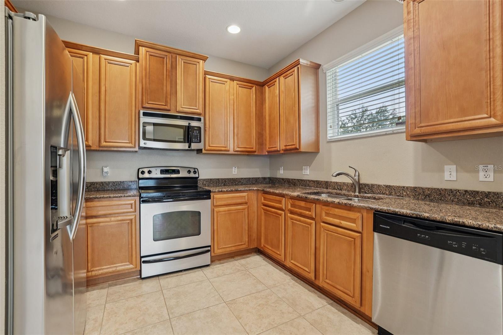 Image 12 of 51 For 1433 Priory Circle