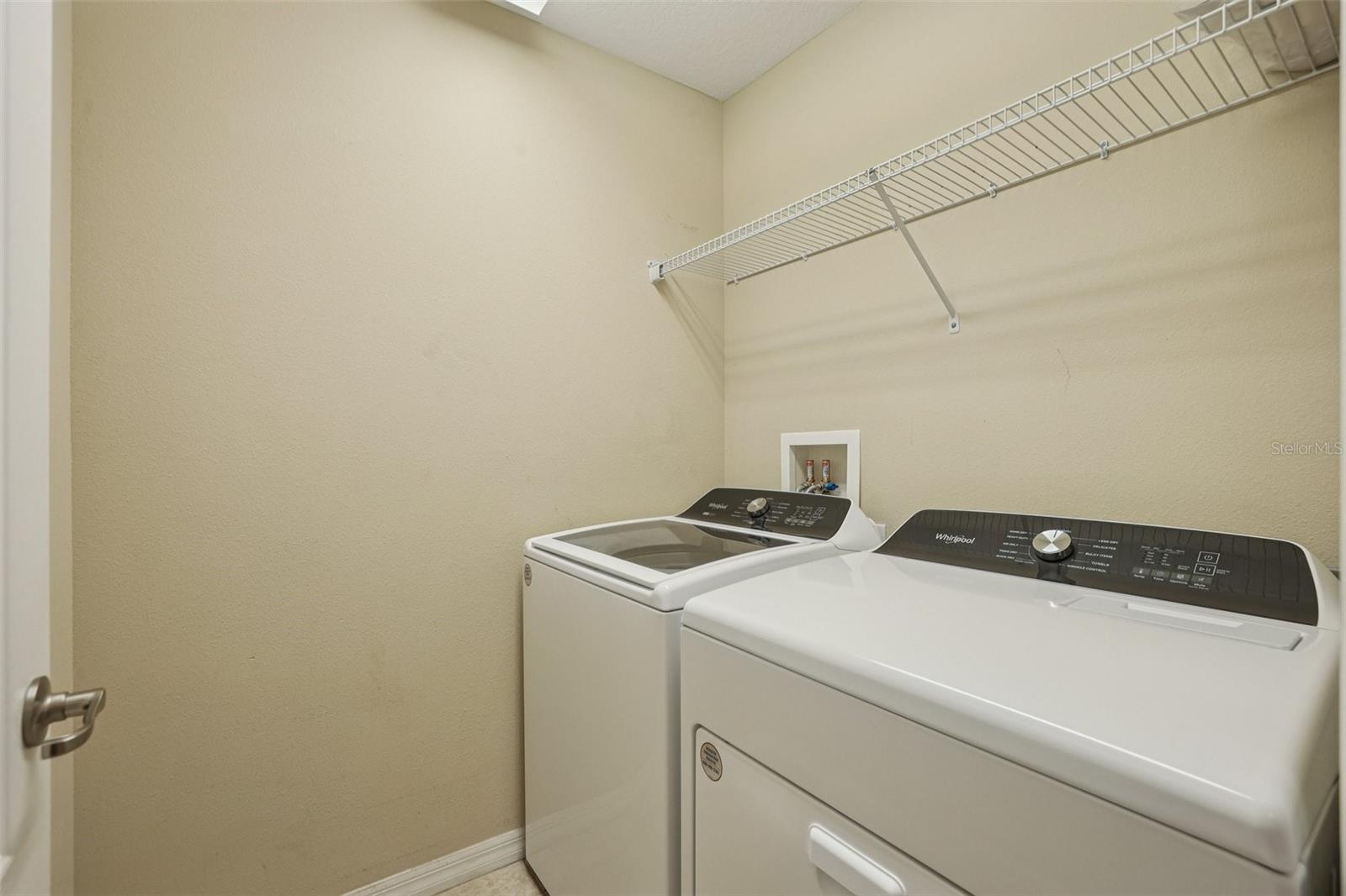 Image 23 of 51 For 1433 Priory Circle