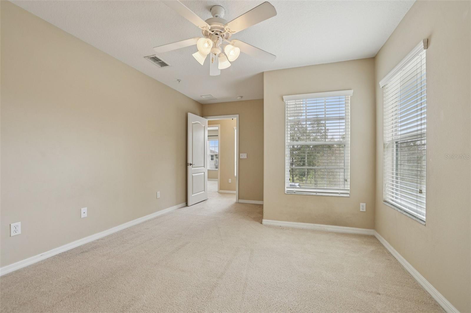 Image 27 of 51 For 1433 Priory Circle