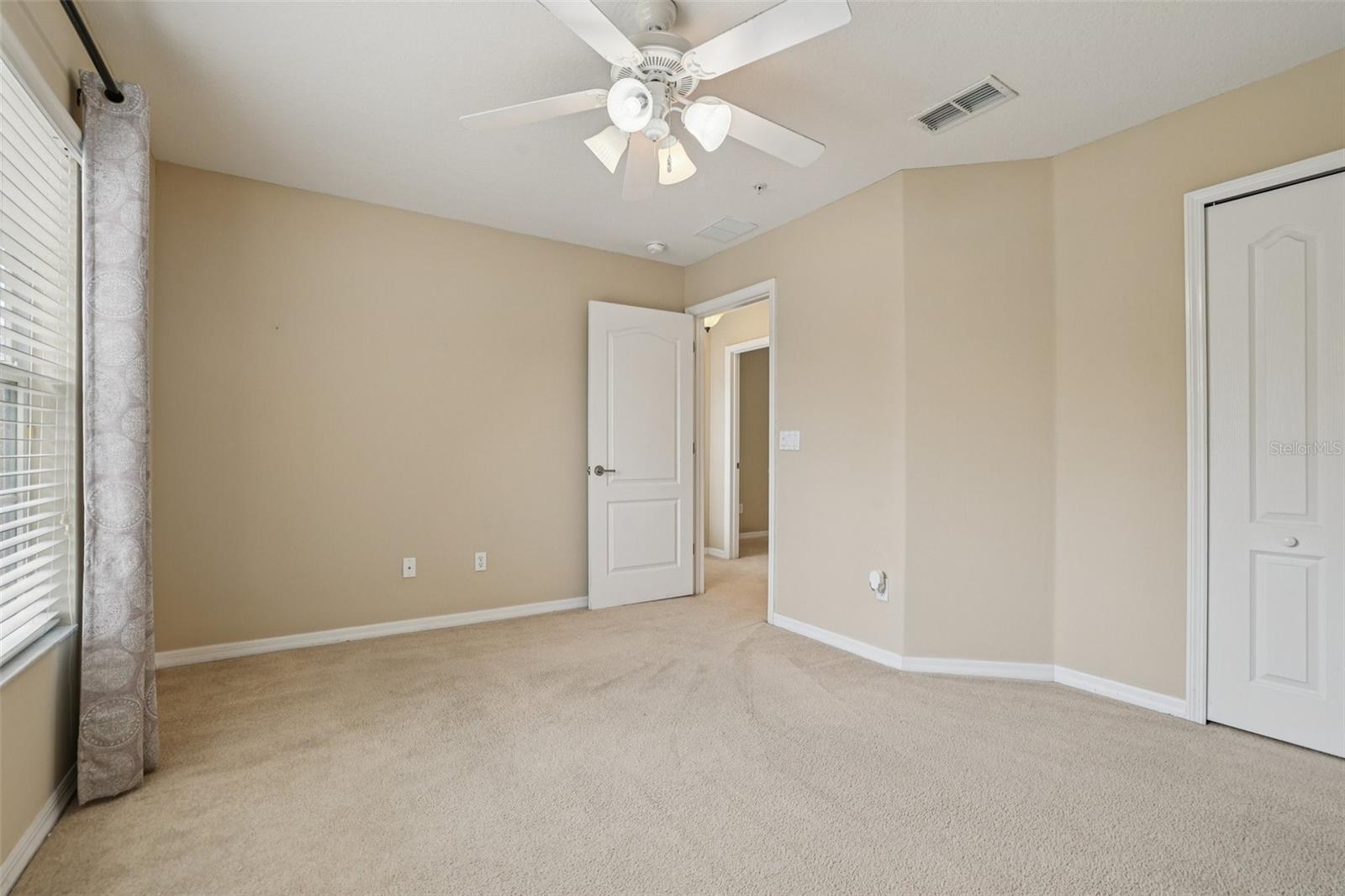 Image 32 of 51 For 1433 Priory Circle