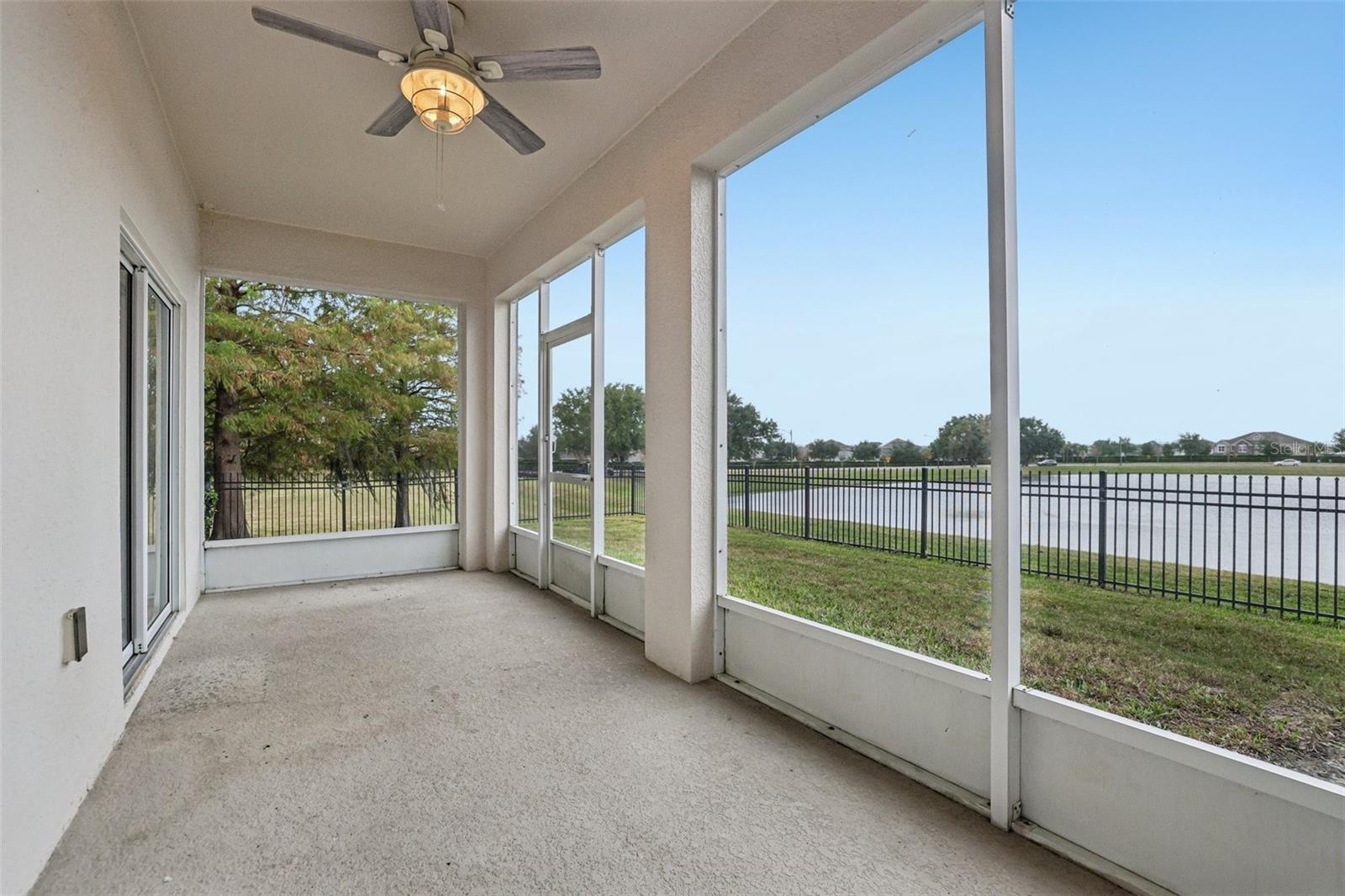 Image 37 of 51 For 1433 Priory Circle