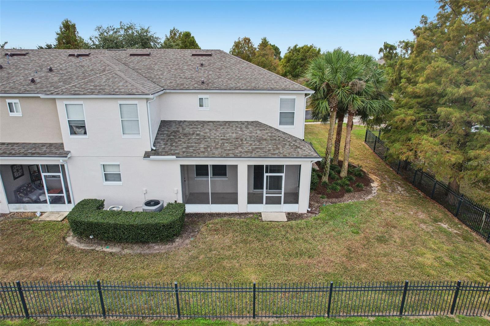 Image 43 of 51 For 1433 Priory Circle