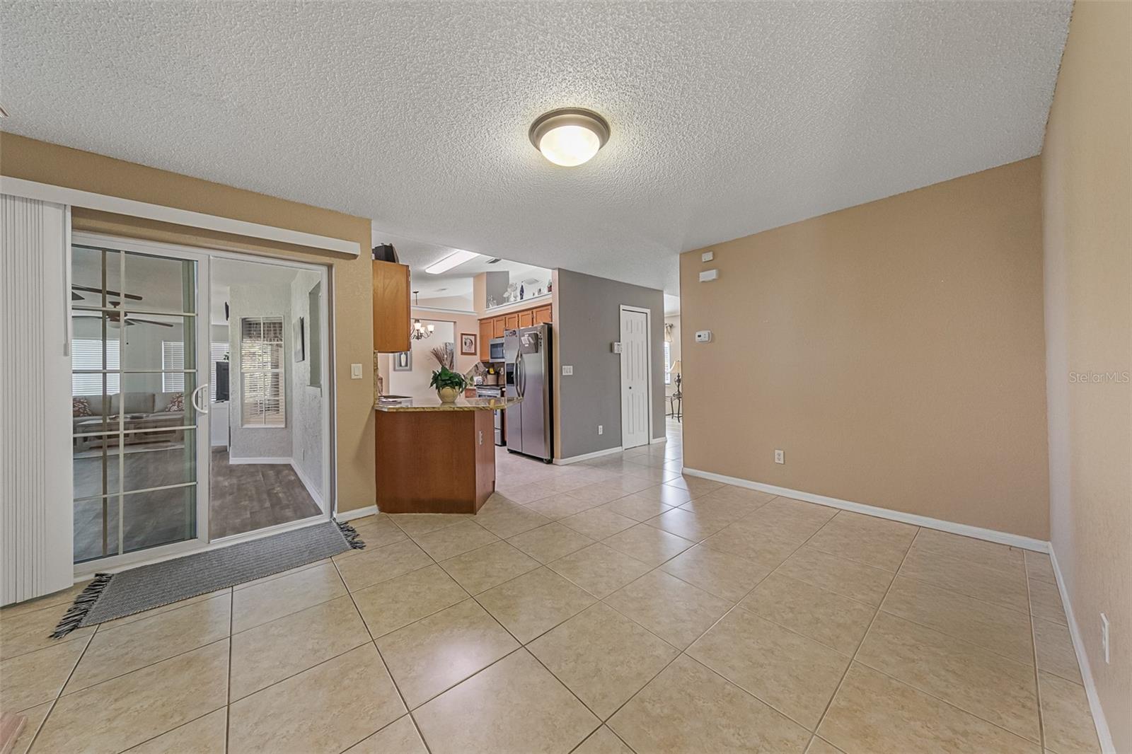 Image 6 of 14 For 5740 Friendly Street