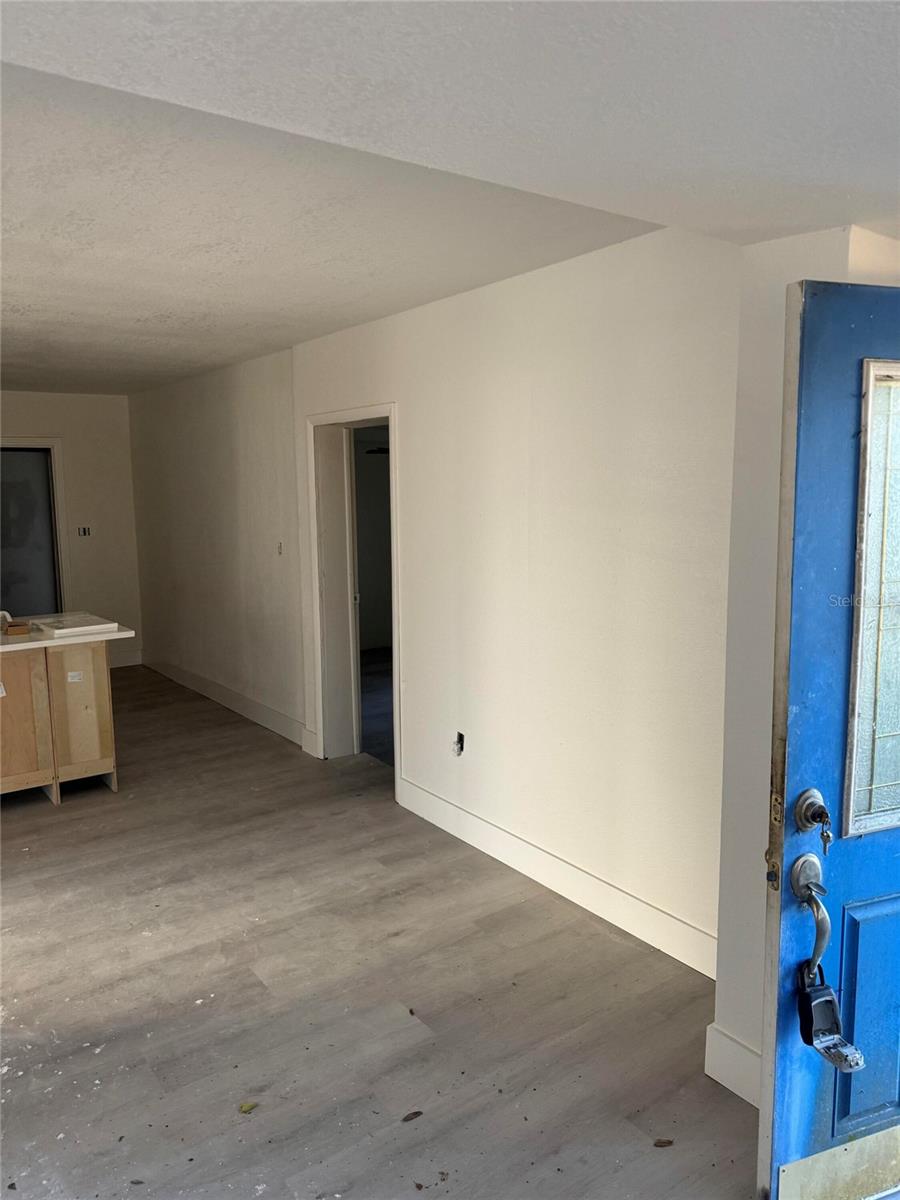 Image 12 of 51 For 4901 Hanna Avenue